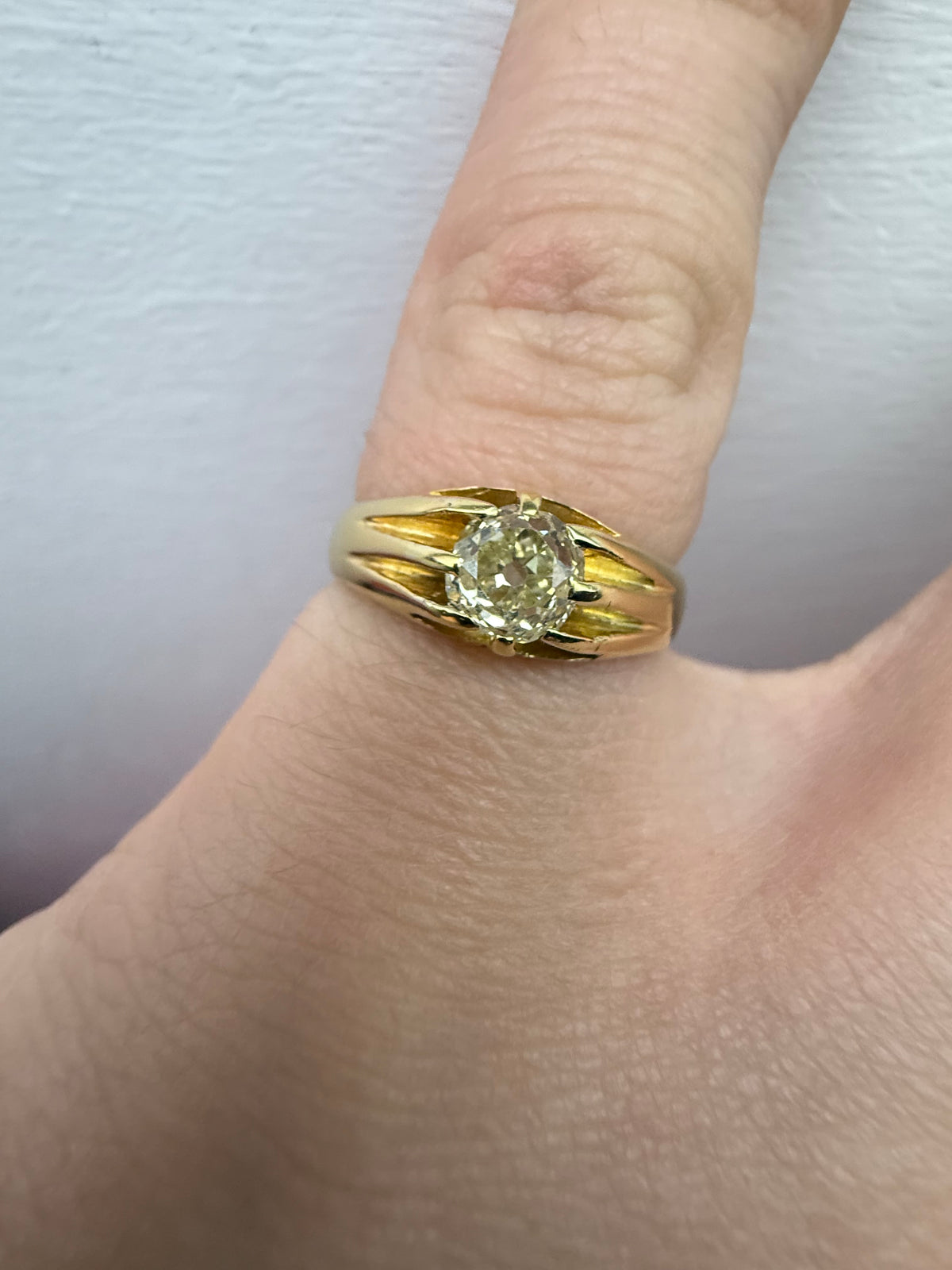 18ct gold old mine cut diamond ring
