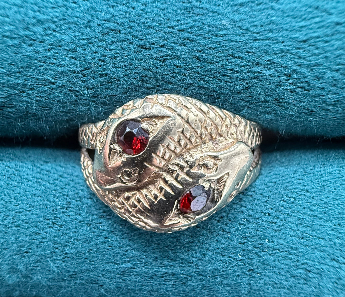 9ct gold garnet snake ring