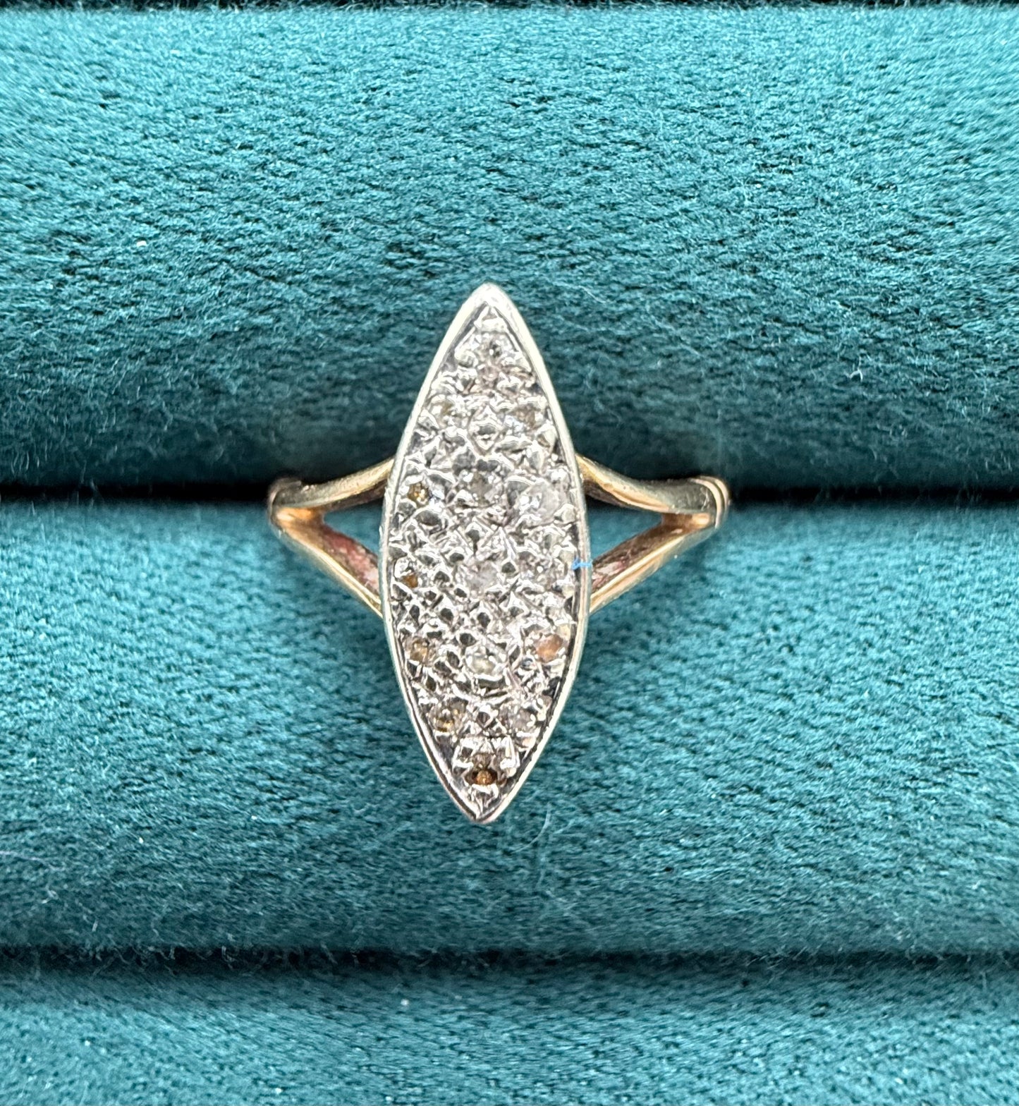 9ct gold kite shaped diamond ring