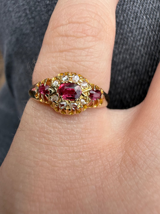 18ct gold Ruby and rose cut diamond ring