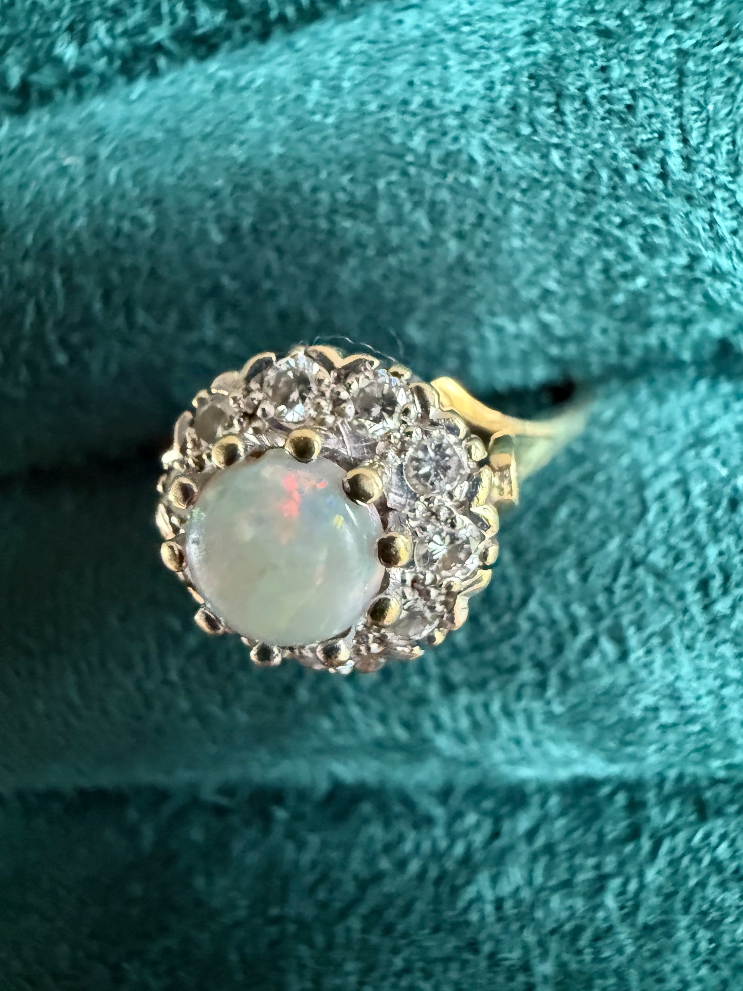 18ct gold opal and diamond cluster ring