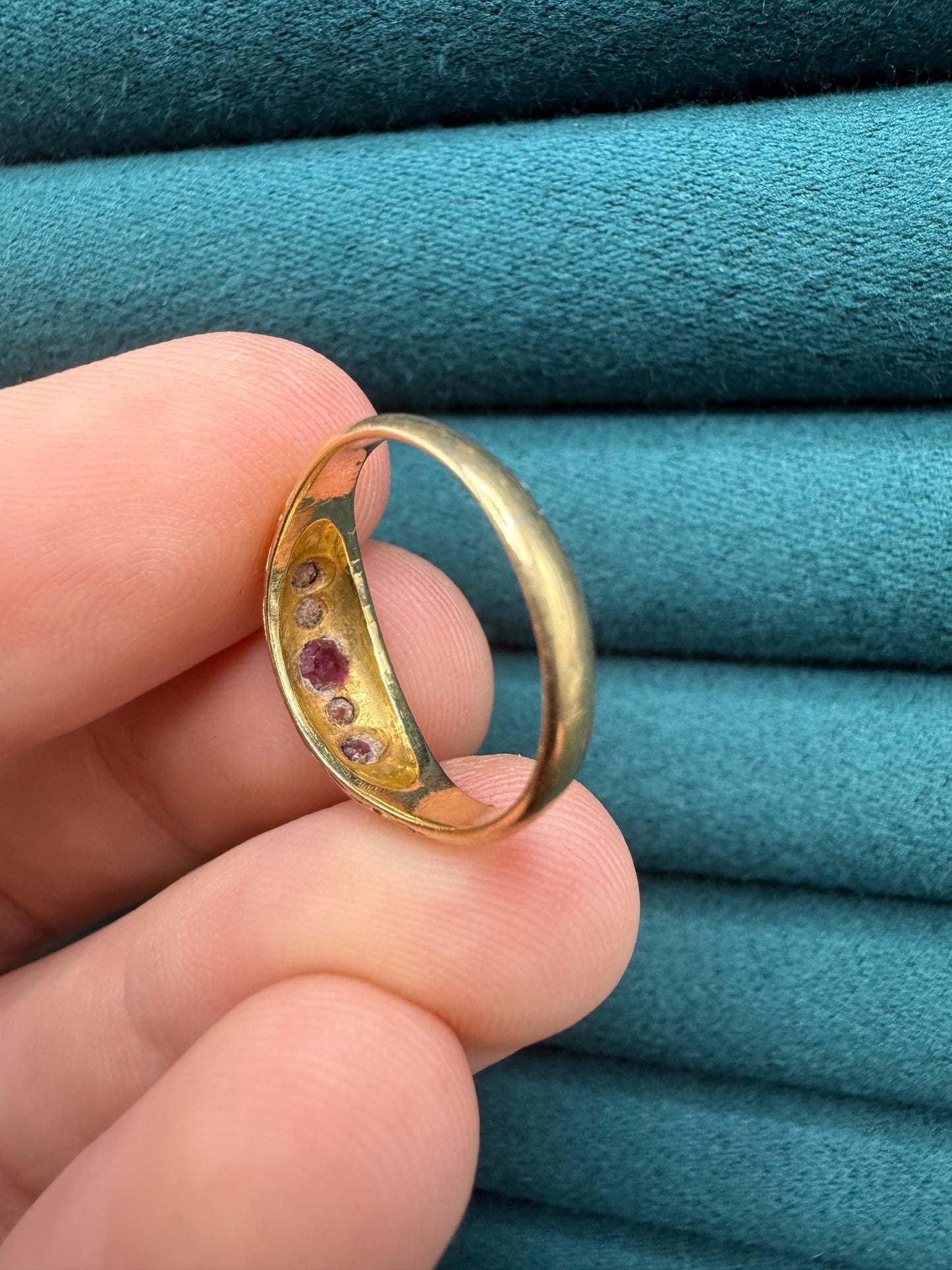 18ct gold antique ruby and diamond boat ring size M