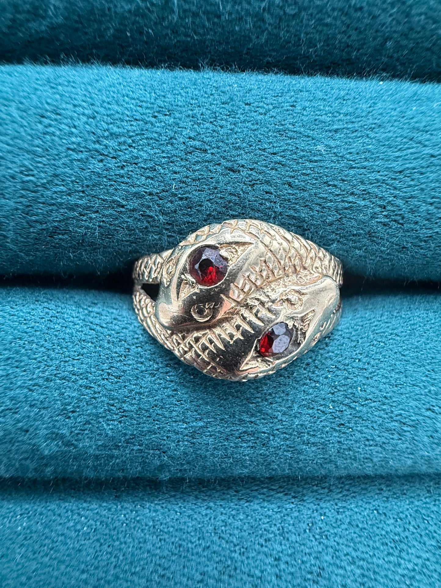 9ct gold garnet snake ring