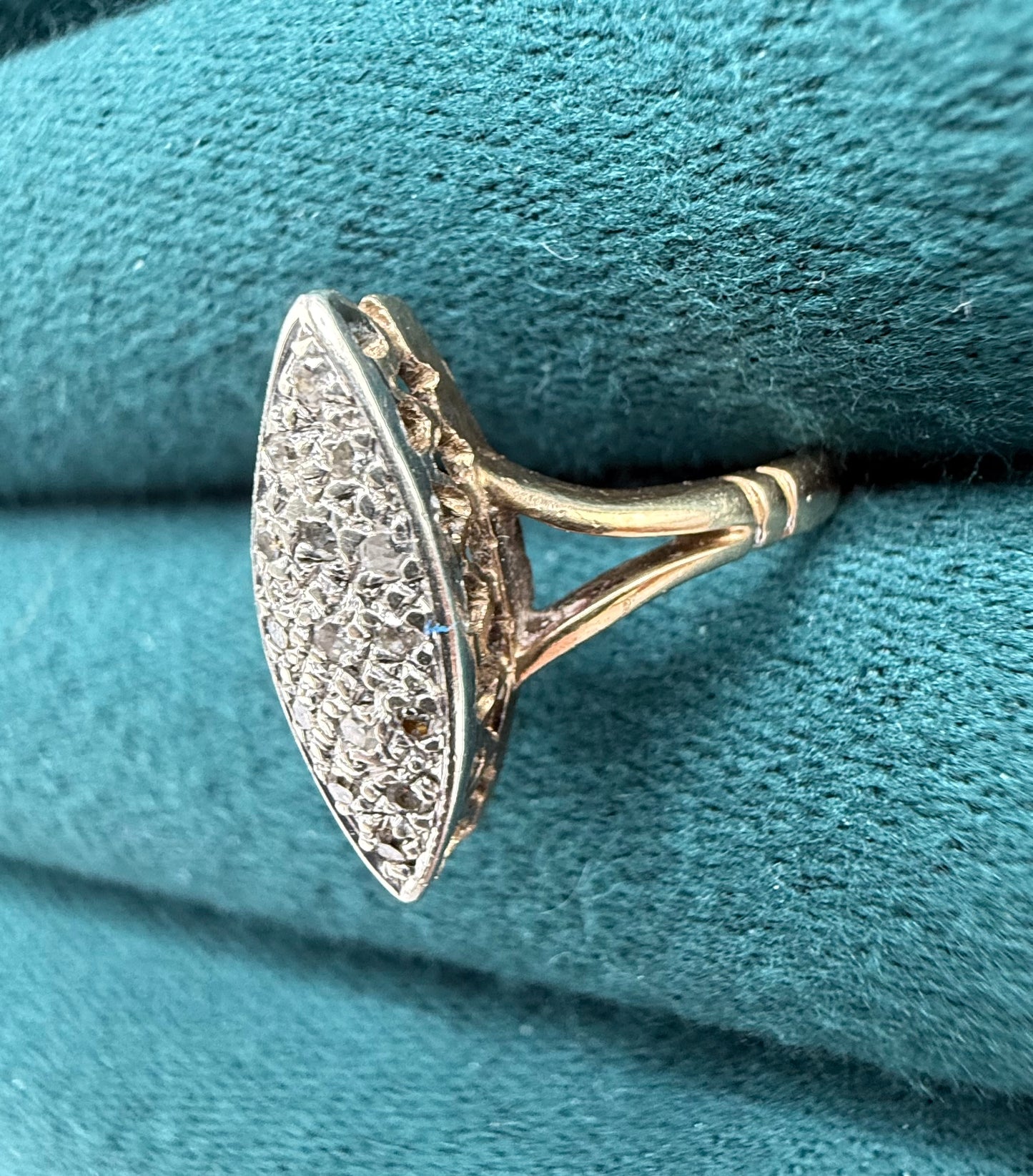 9ct gold kite shaped diamond ring