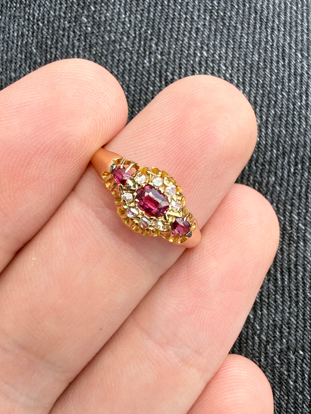 18ct gold Ruby and rose cut diamond ring