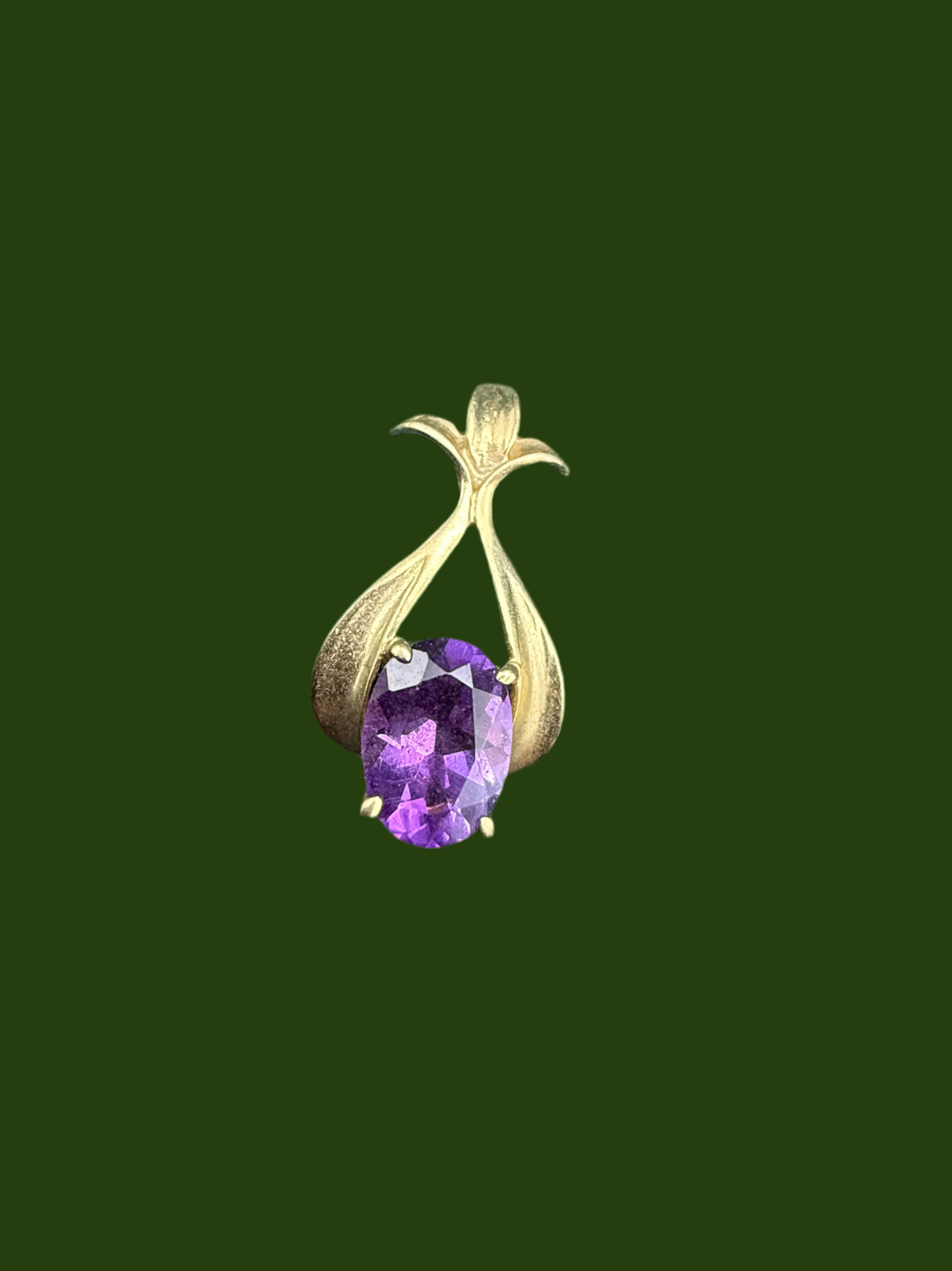 9ct gold amethyst pendant