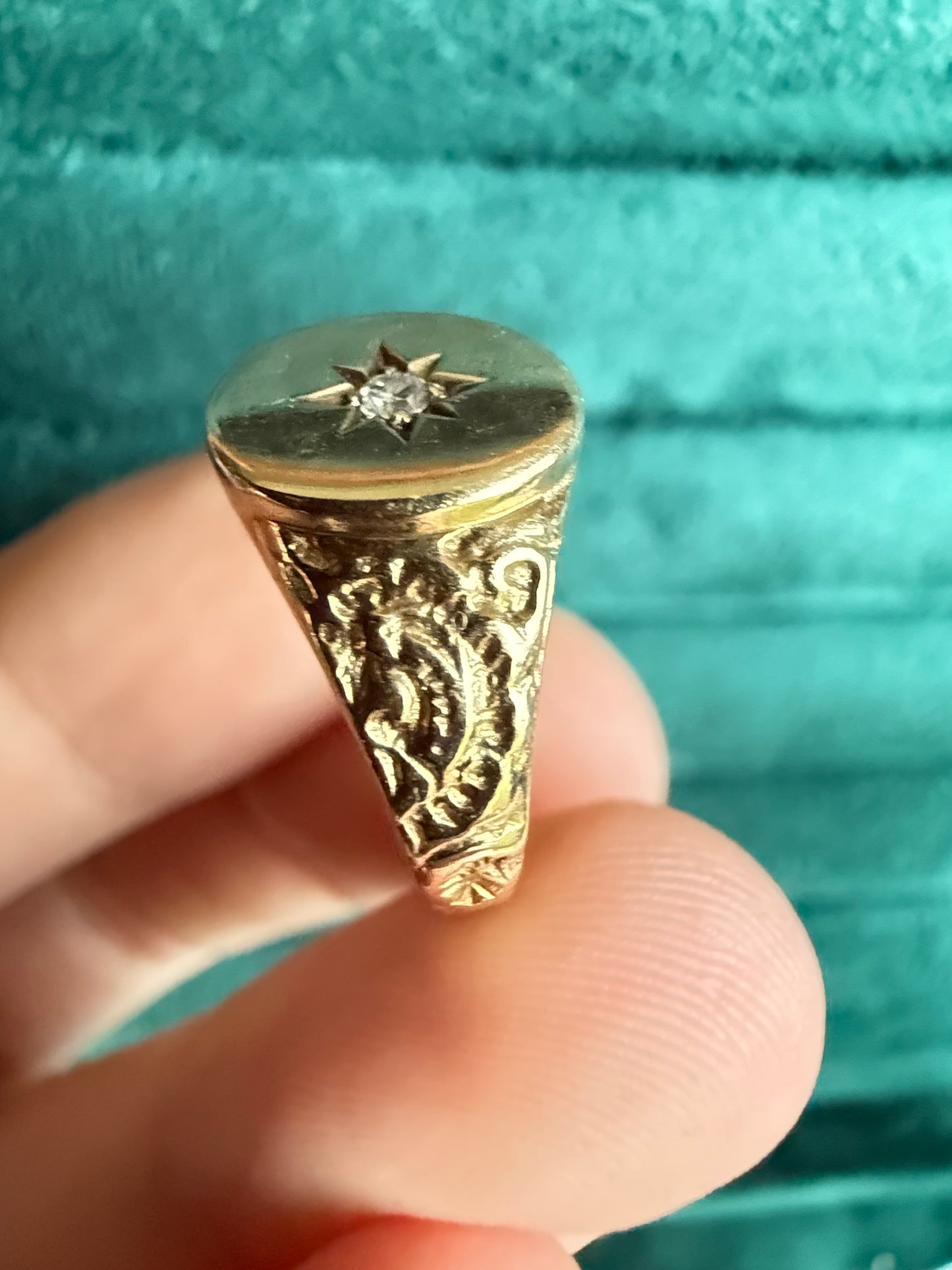 9ct gold diamond signet ring