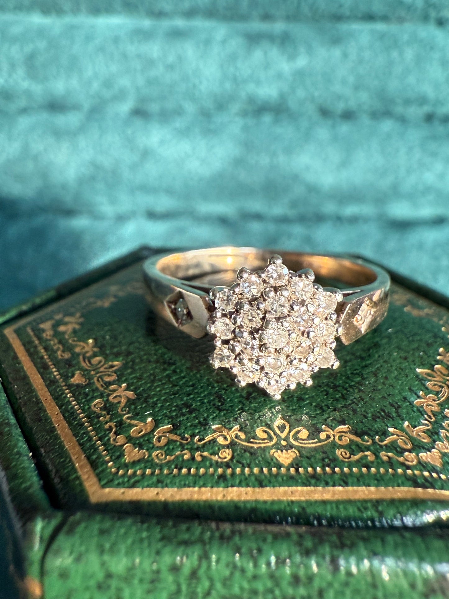 9ct gold diamond cluster ring