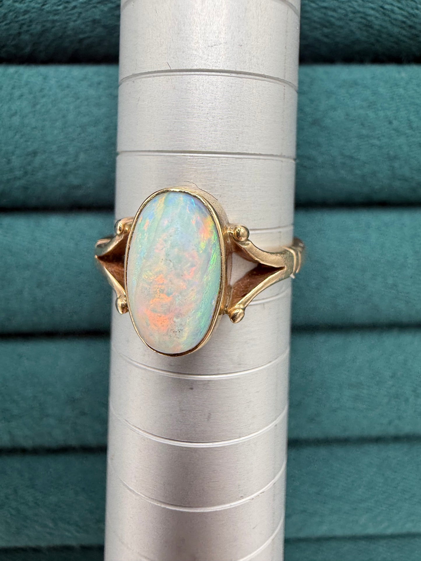 9ct gold opal ring