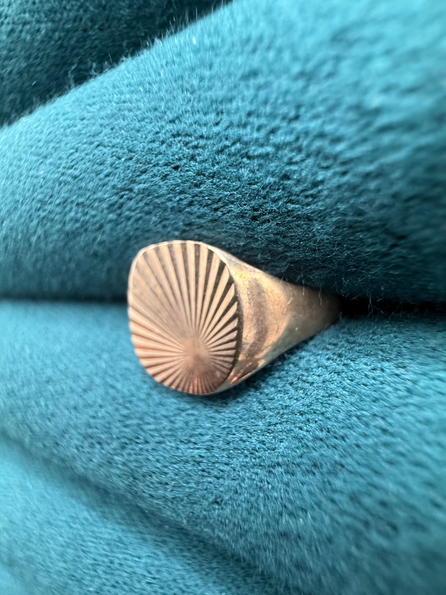 9ct gold signet ring