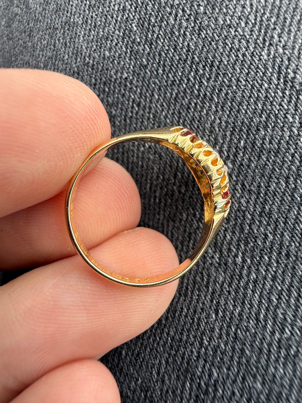 18ct gold Ruby and rose cut diamond ring