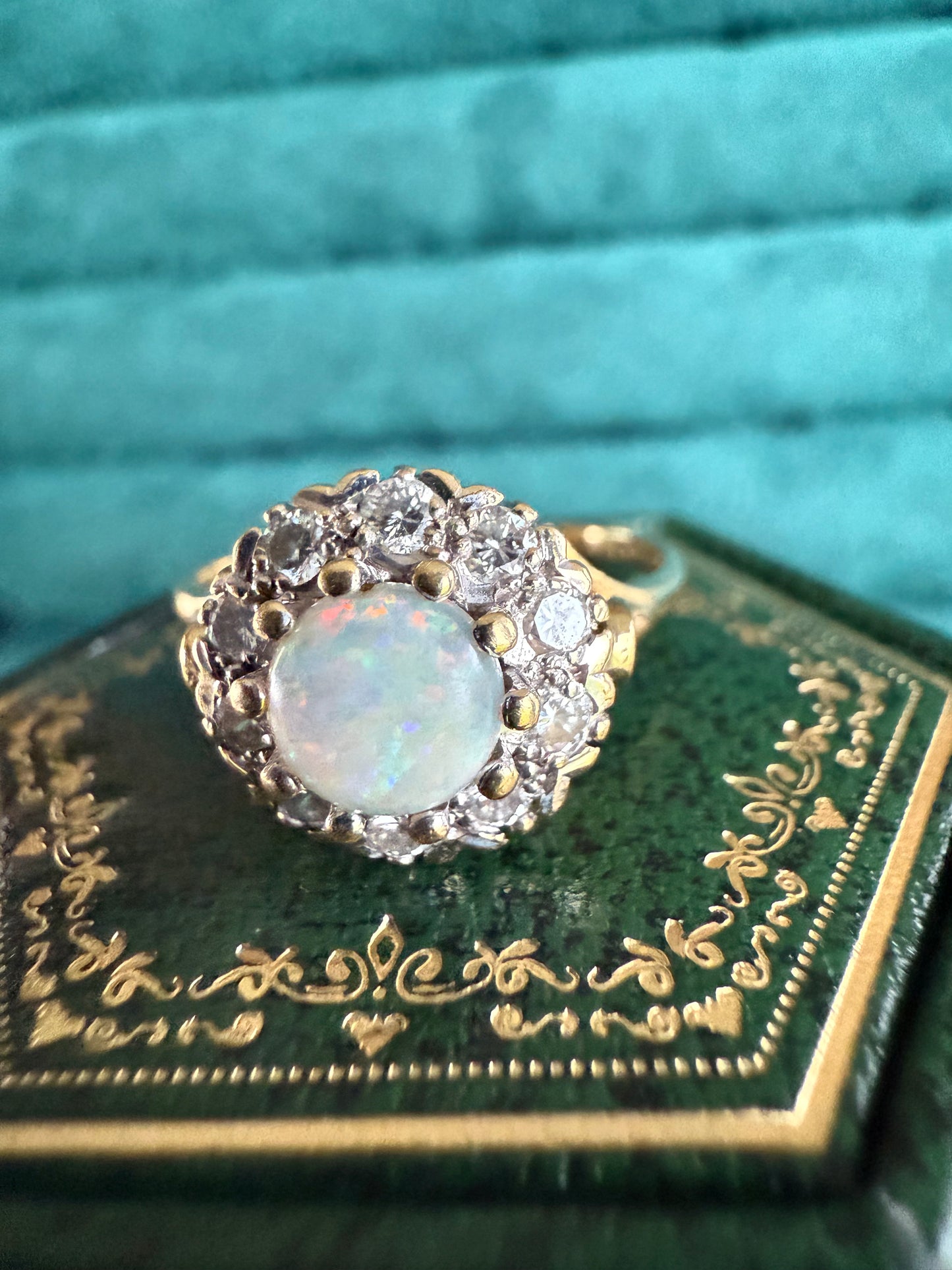 18ct gold opal and diamond cluster ring