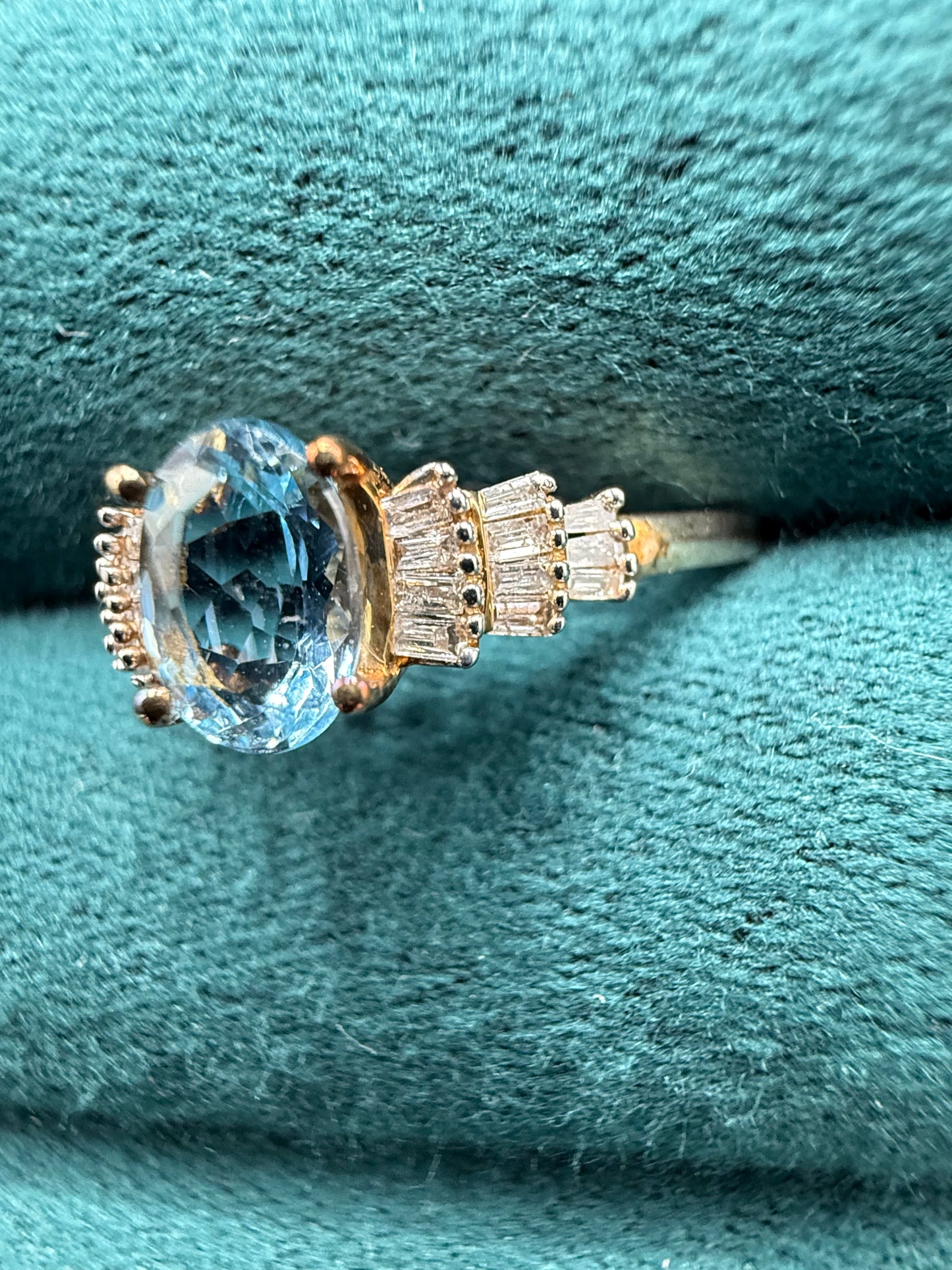 9ct gold topaz and baguette cut diamond ring