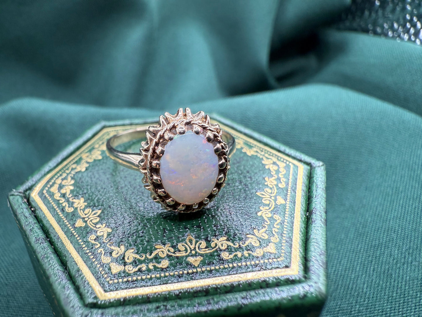 9ct gold opal ring