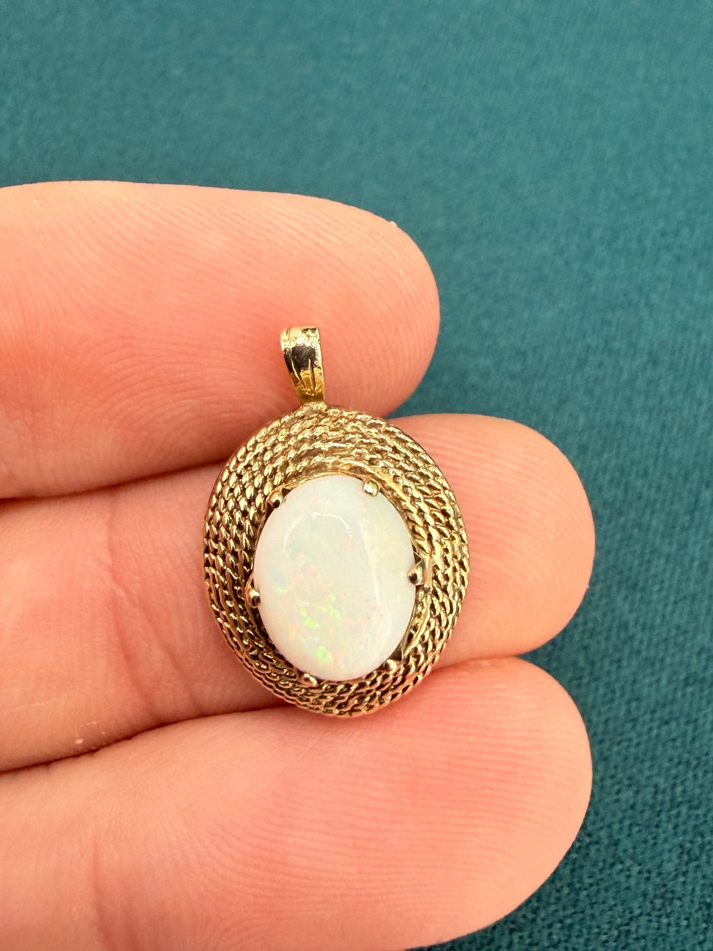 9ct gold basket opal pendant