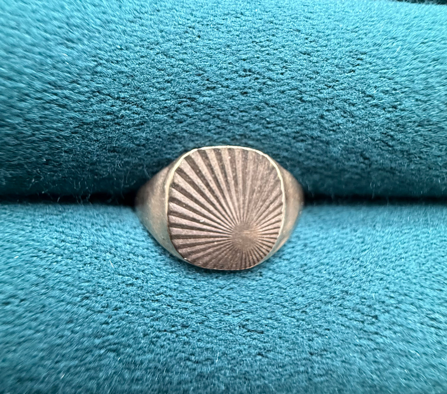 9ct gold signet ring