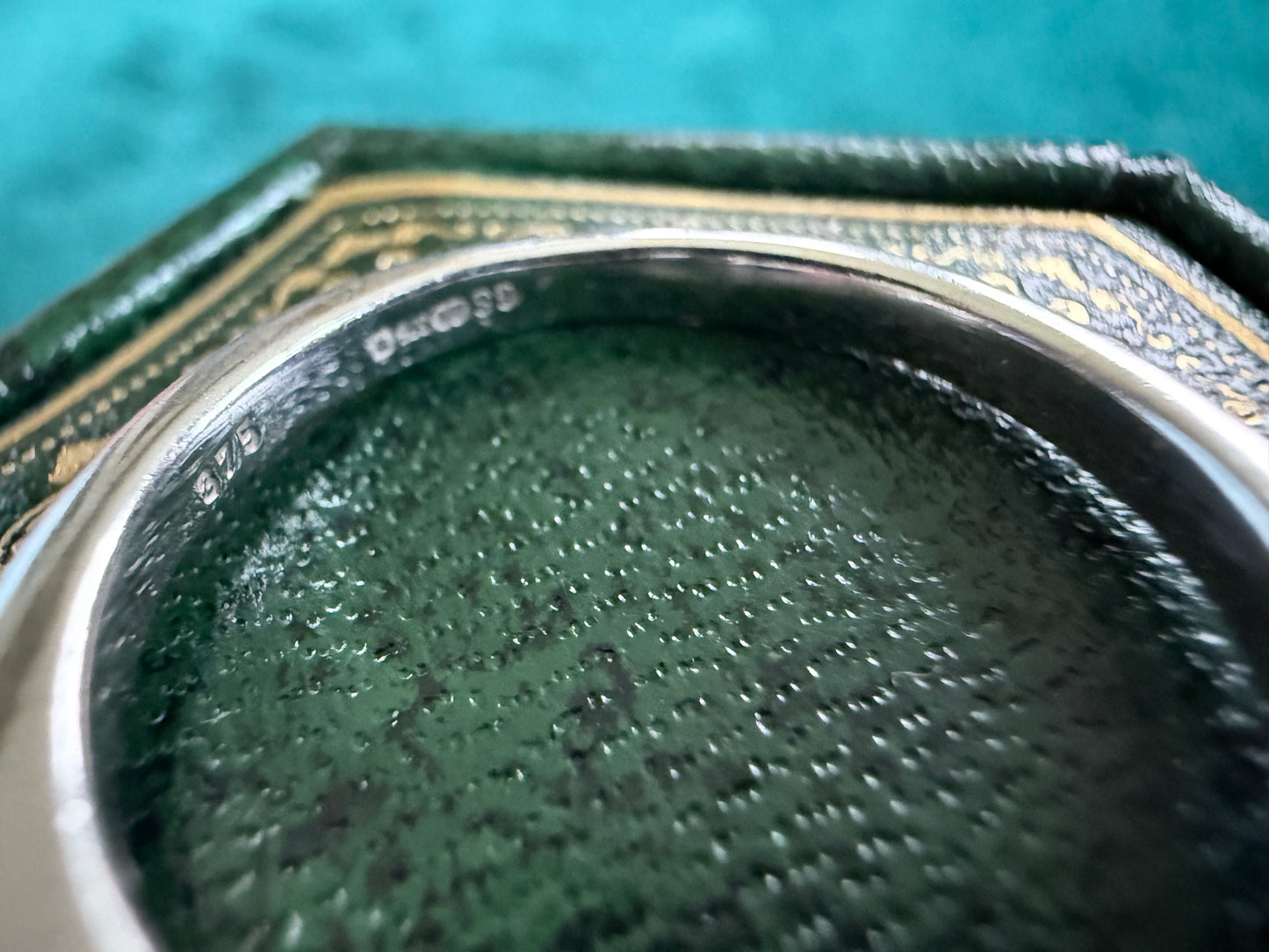 9ct white gold aqua marine and diamond ring