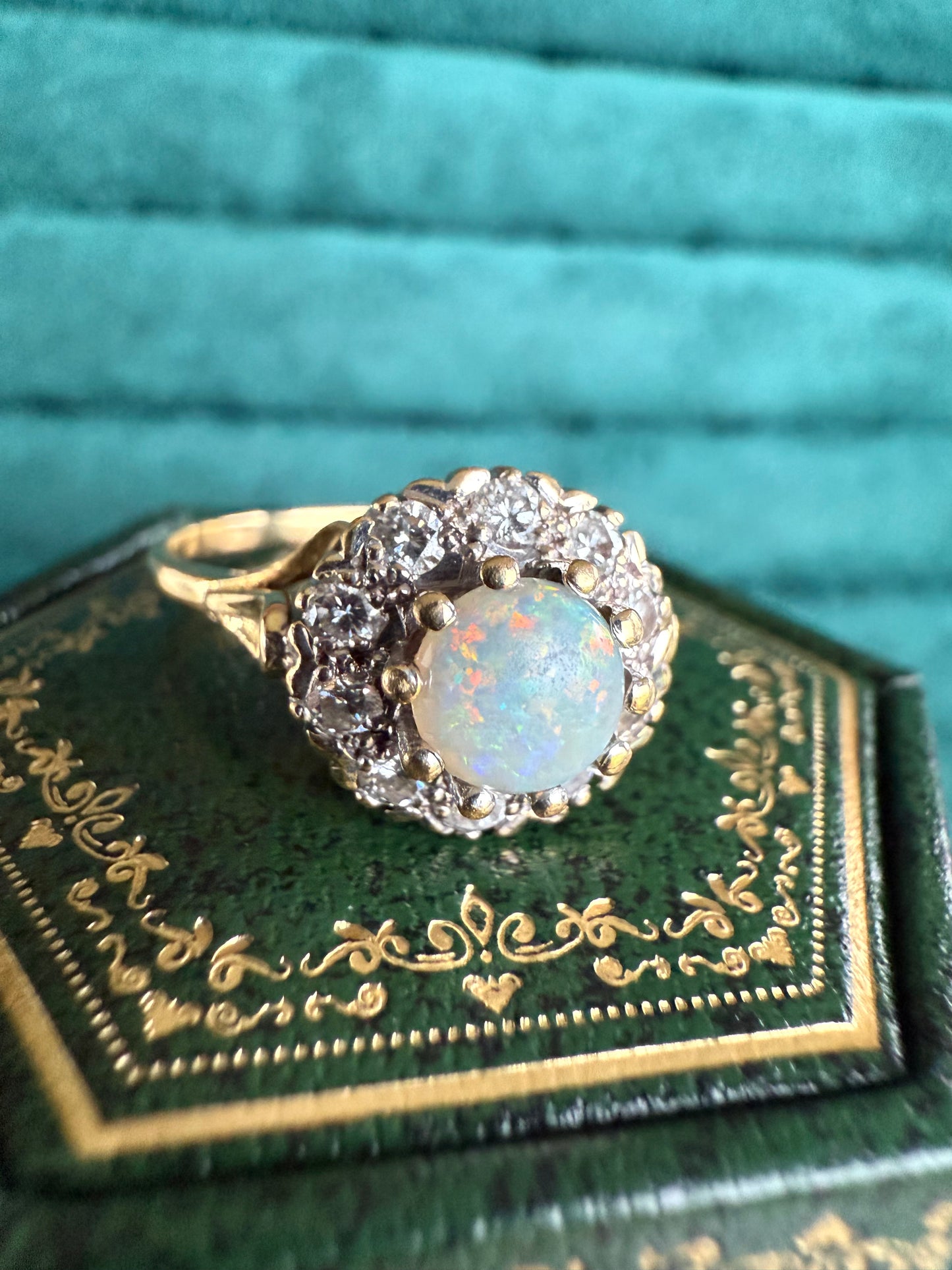 18ct gold opal and diamond cluster ring