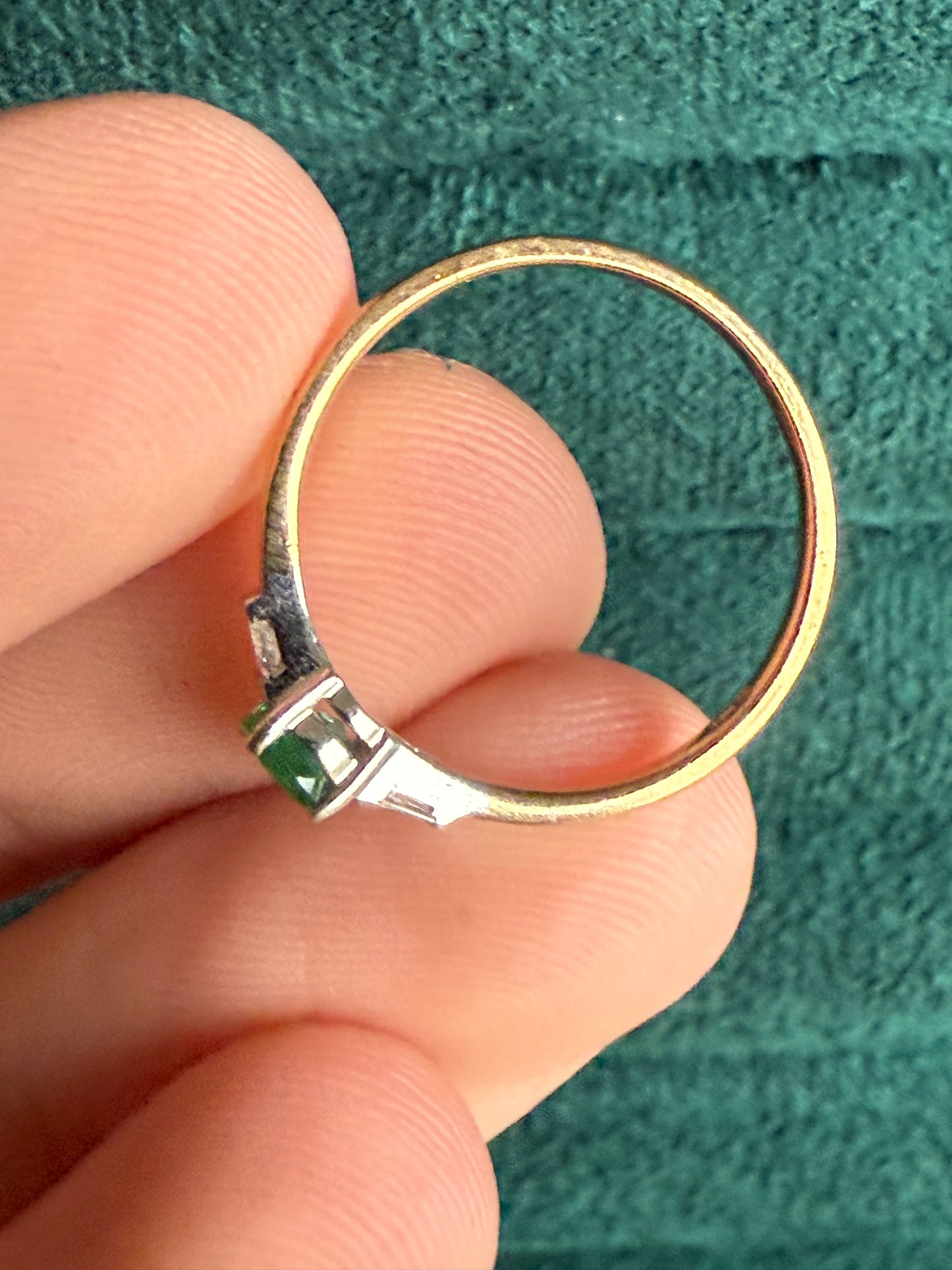 9ct gold emerald and baguette cut diamond ring