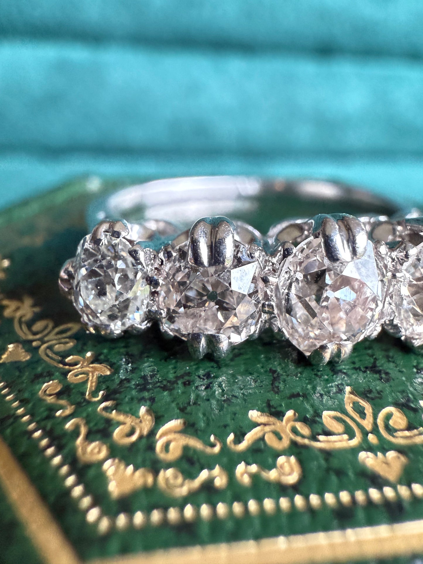Platinum diamond 5 stone ring aprox 2cts