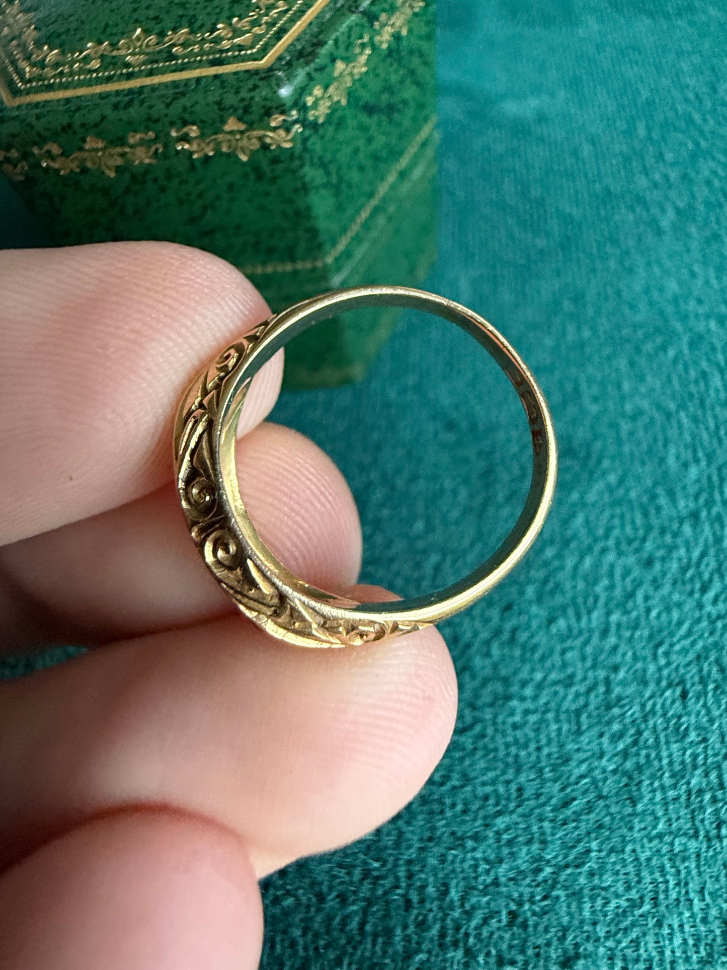 18ct gold antique ruby and diamond boat ring size M