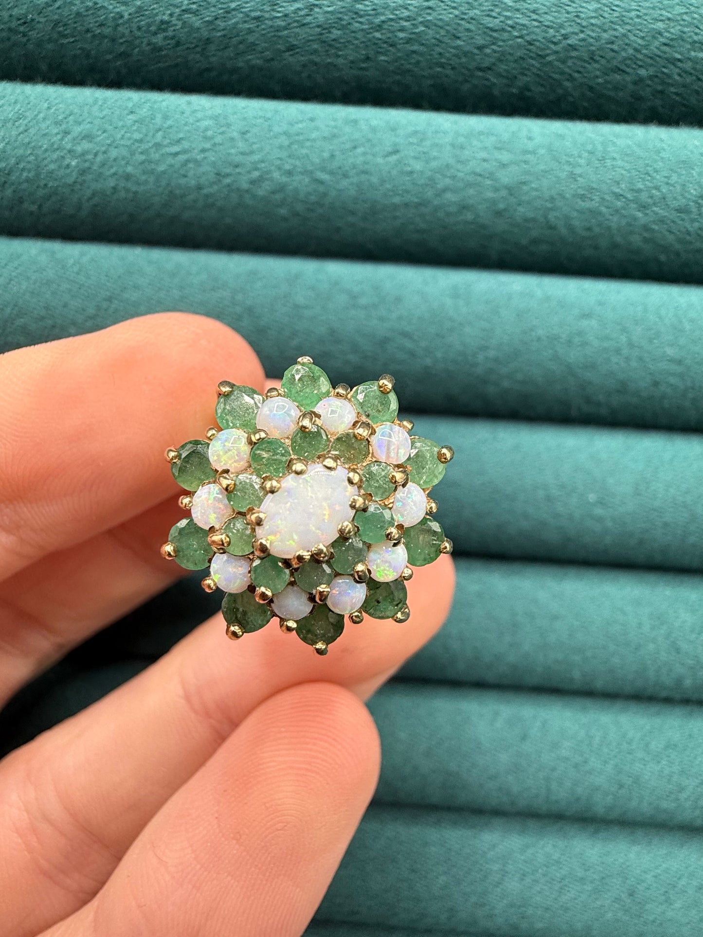 9ct gold emerald and opal ring