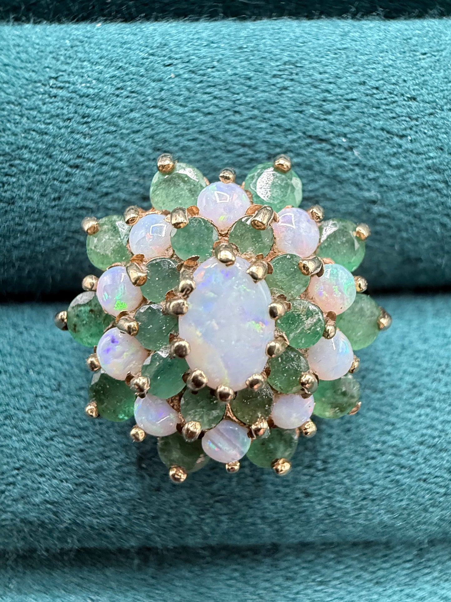 9ct gold emerald and opal ring
