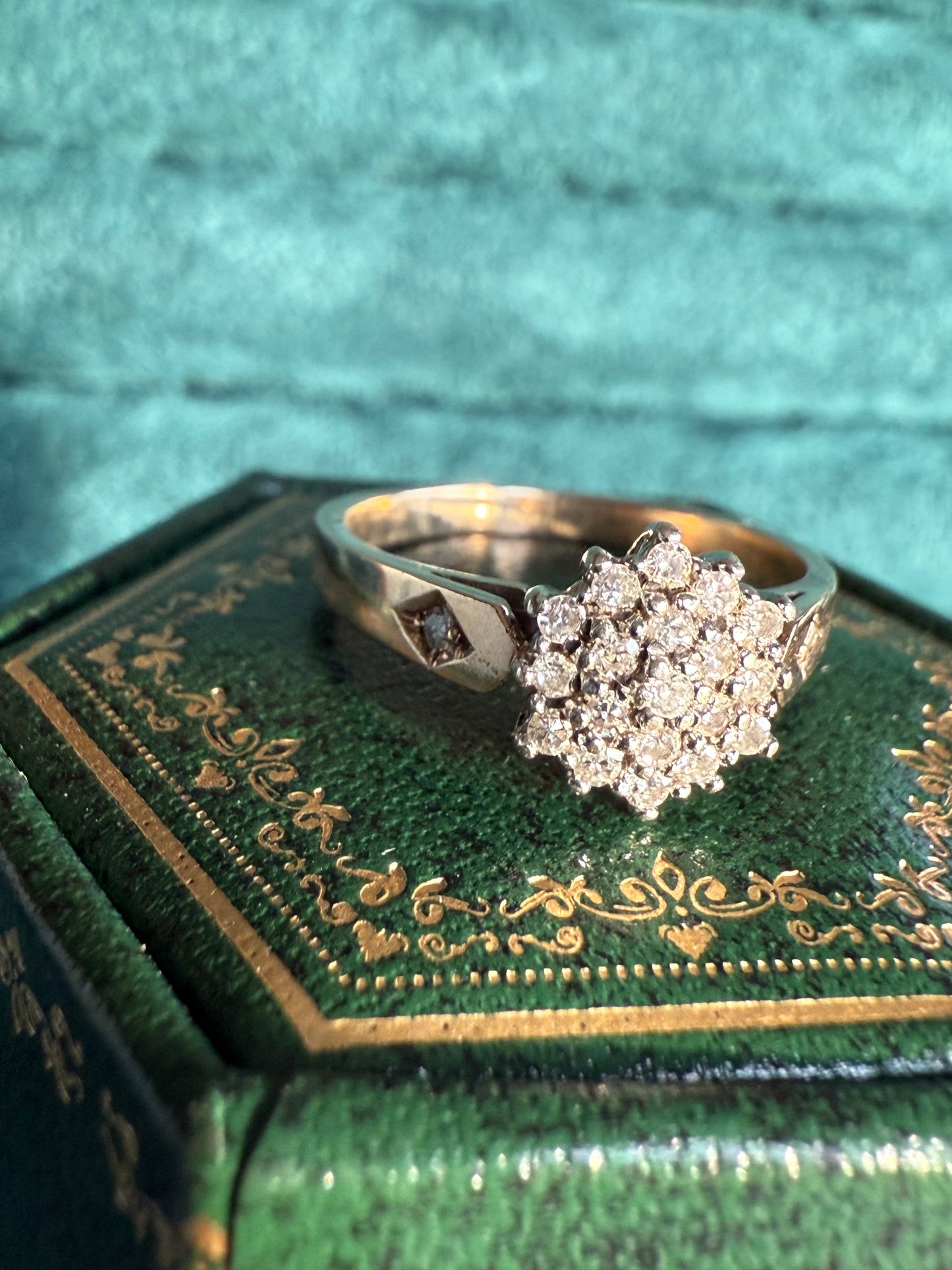 9ct gold diamond cluster ring