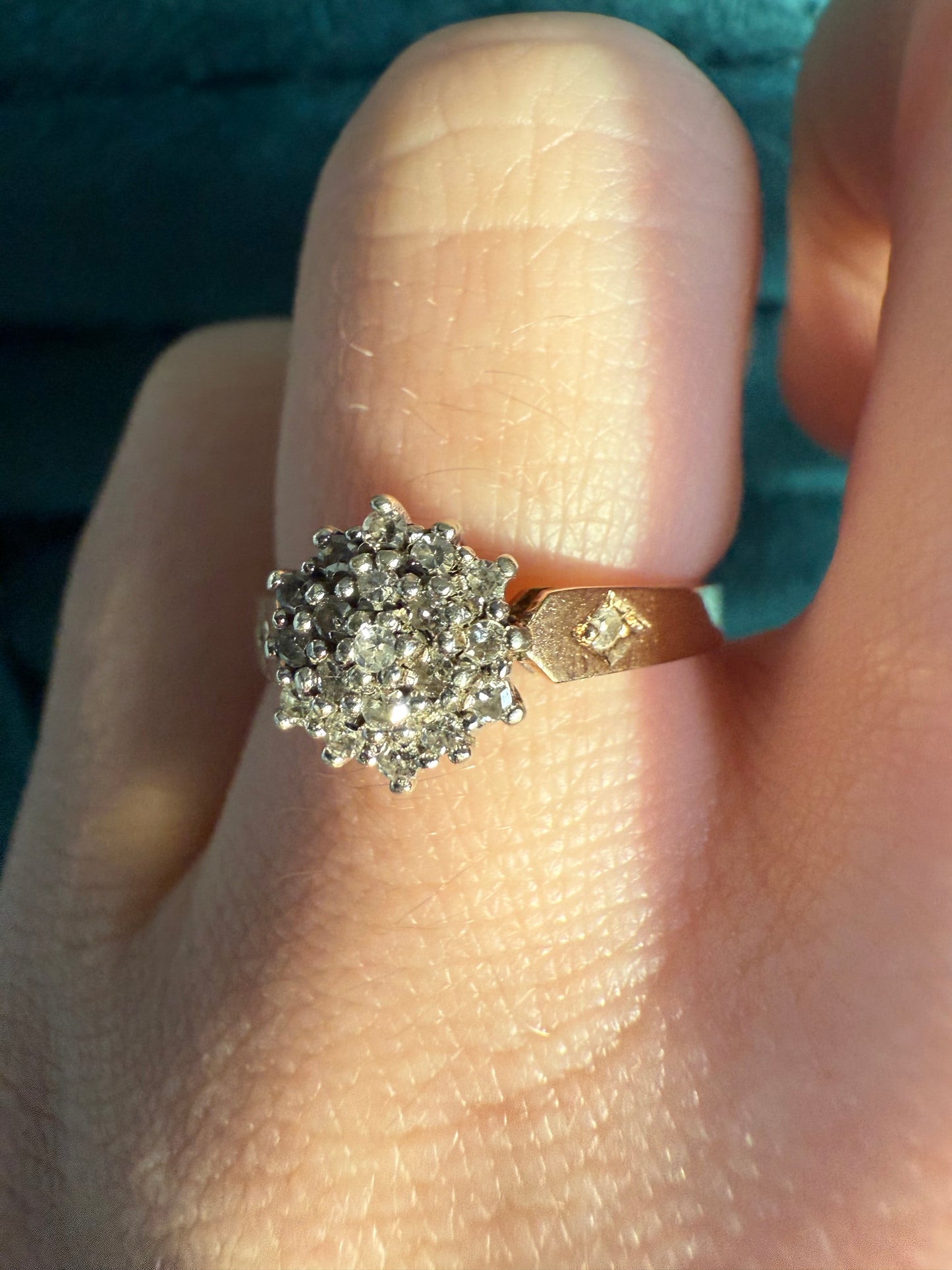 9ct gold diamond cluster ring