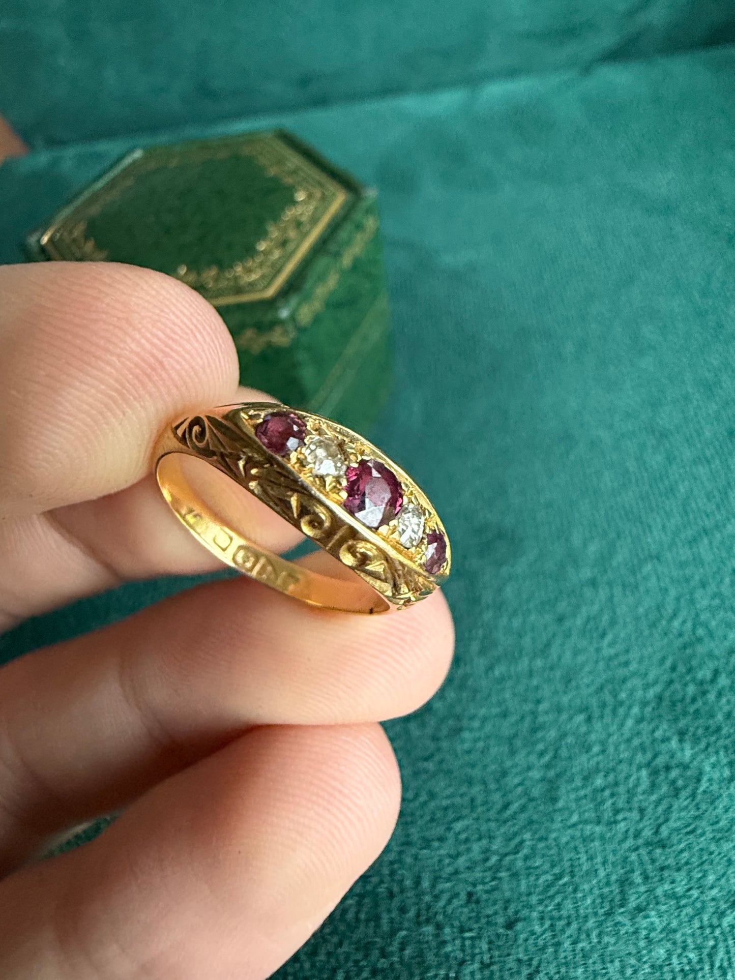 18ct gold antique ruby and diamond boat ring size M