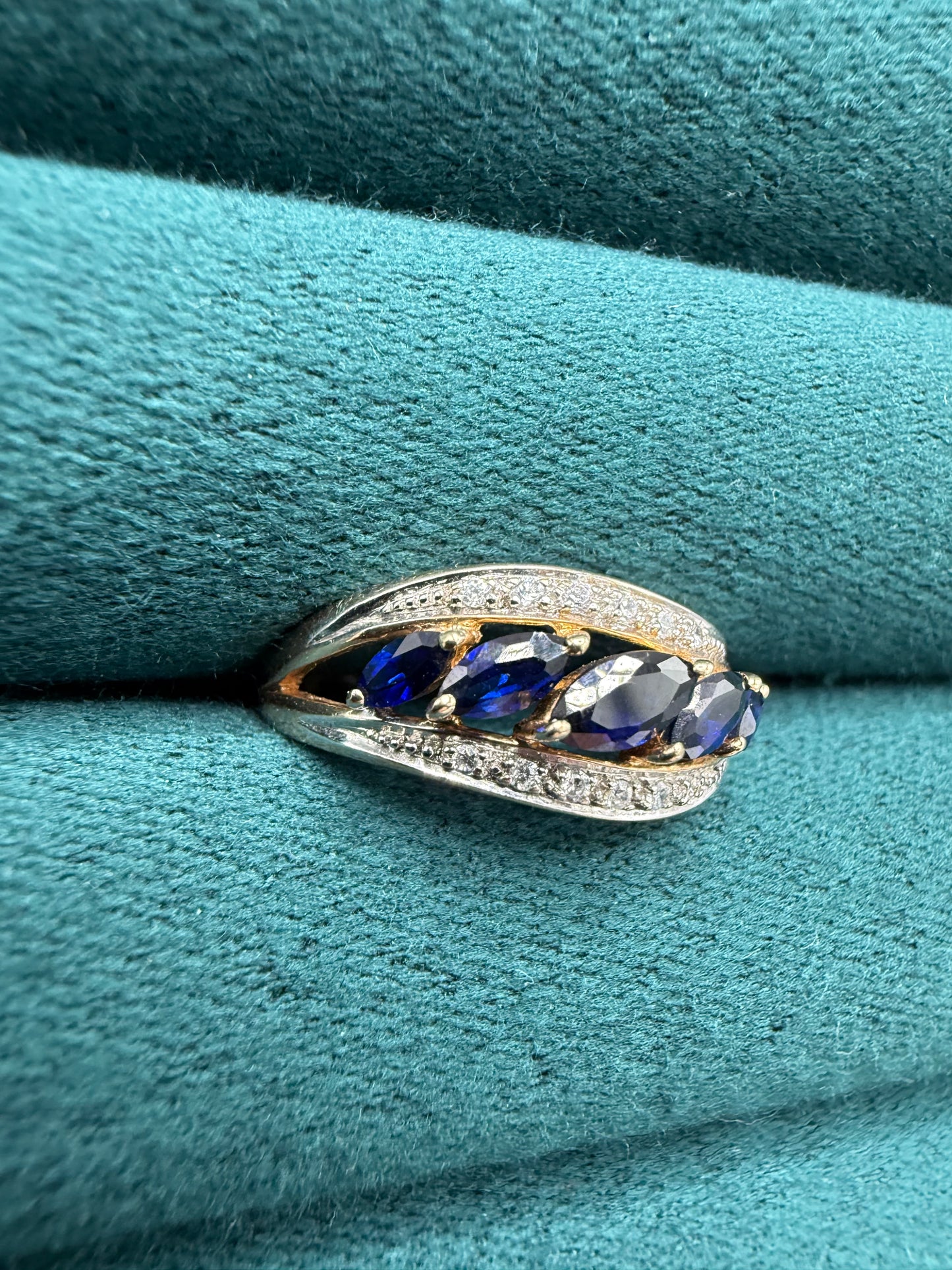 9ct gold sapphire and diamond ring