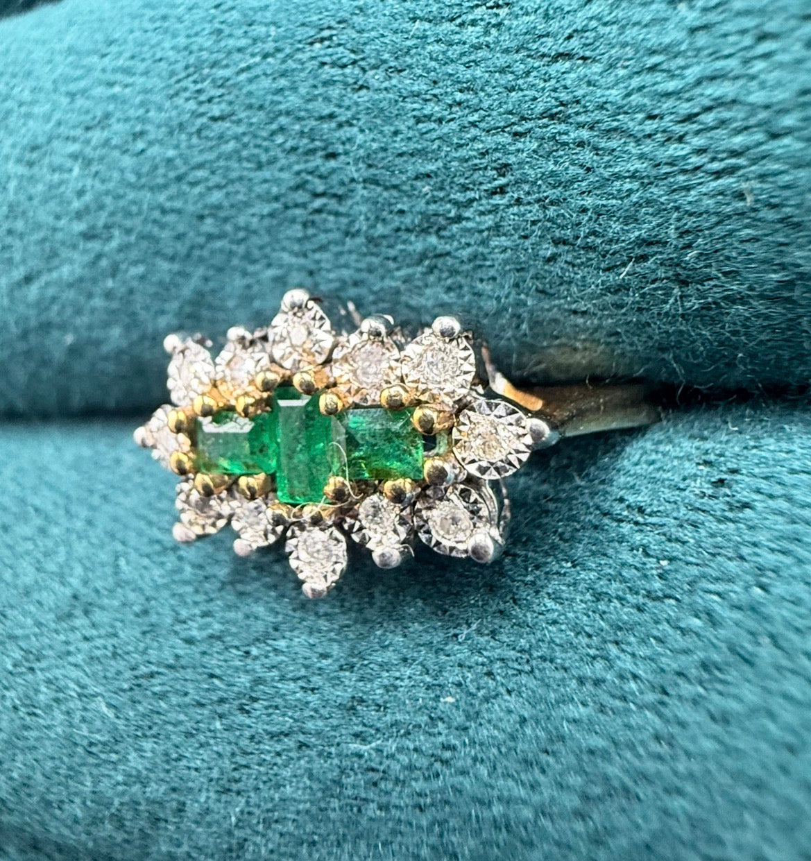 9ct gold emerald and diamond ring