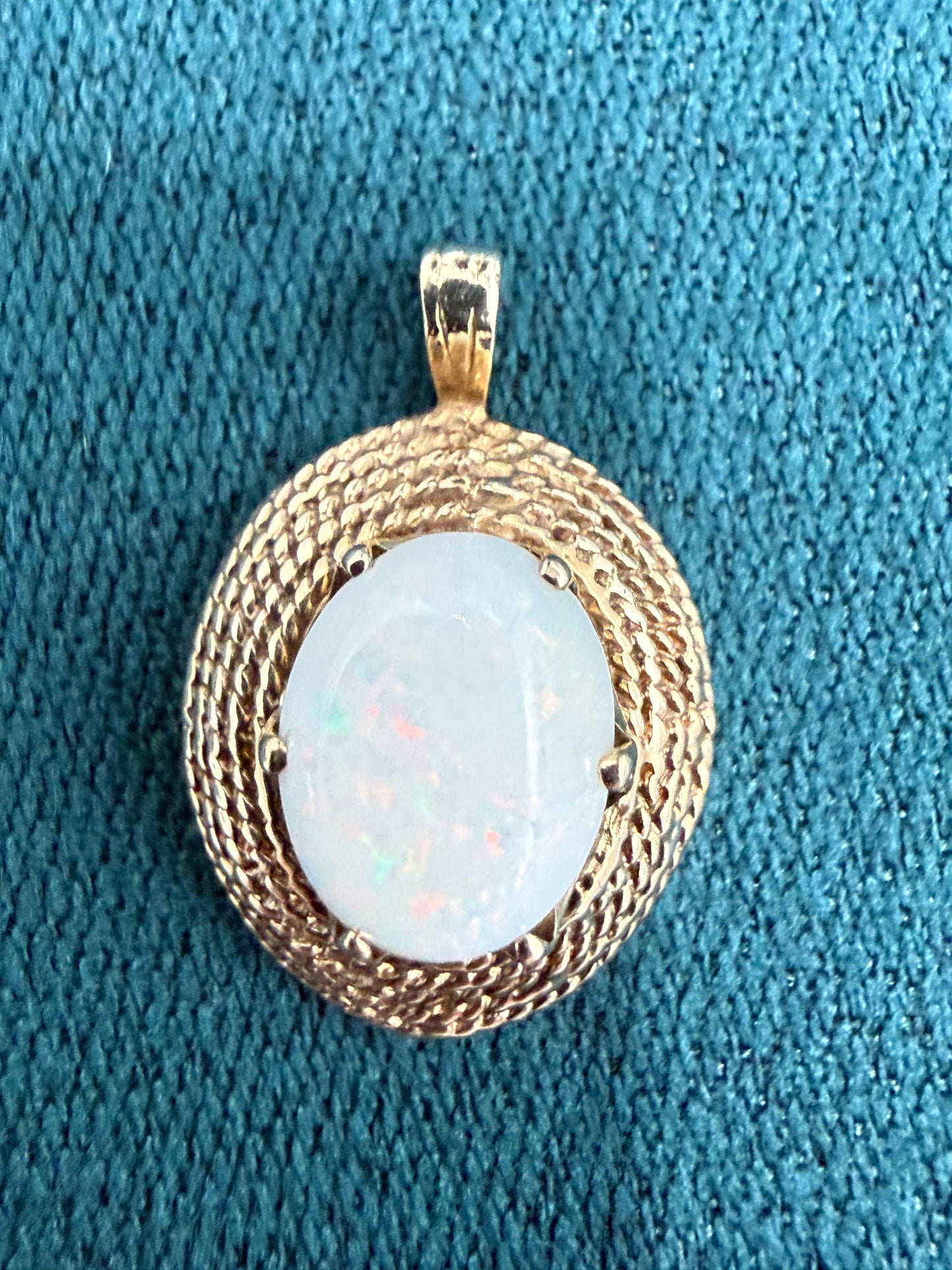 9ct gold basket opal pendant