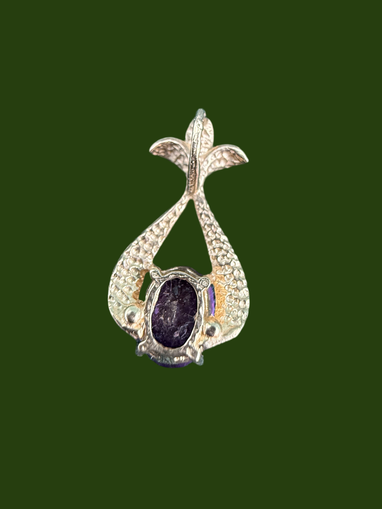 9ct gold amethyst pendant