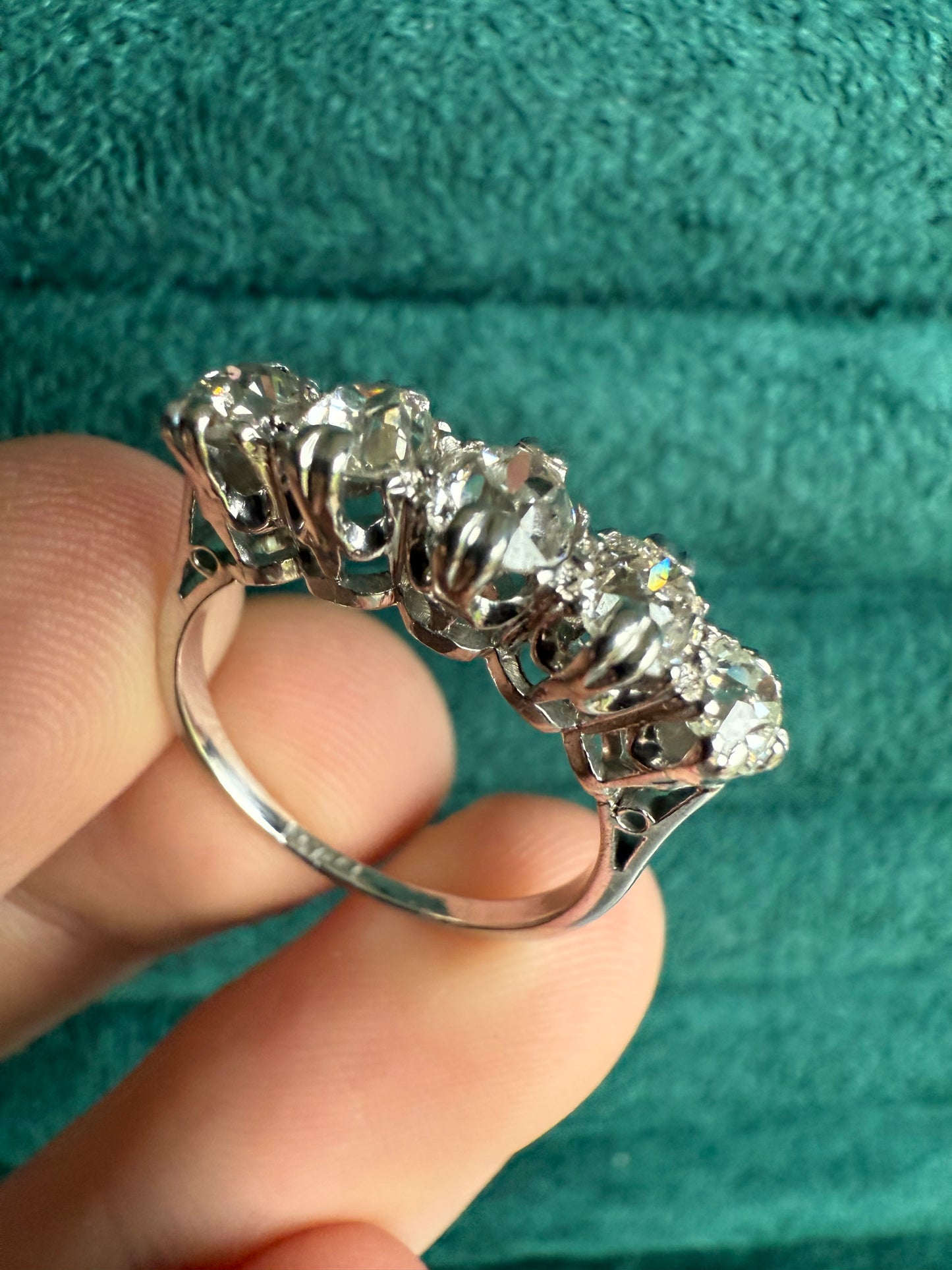 Platinum diamond 5 stone ring aprox 2cts