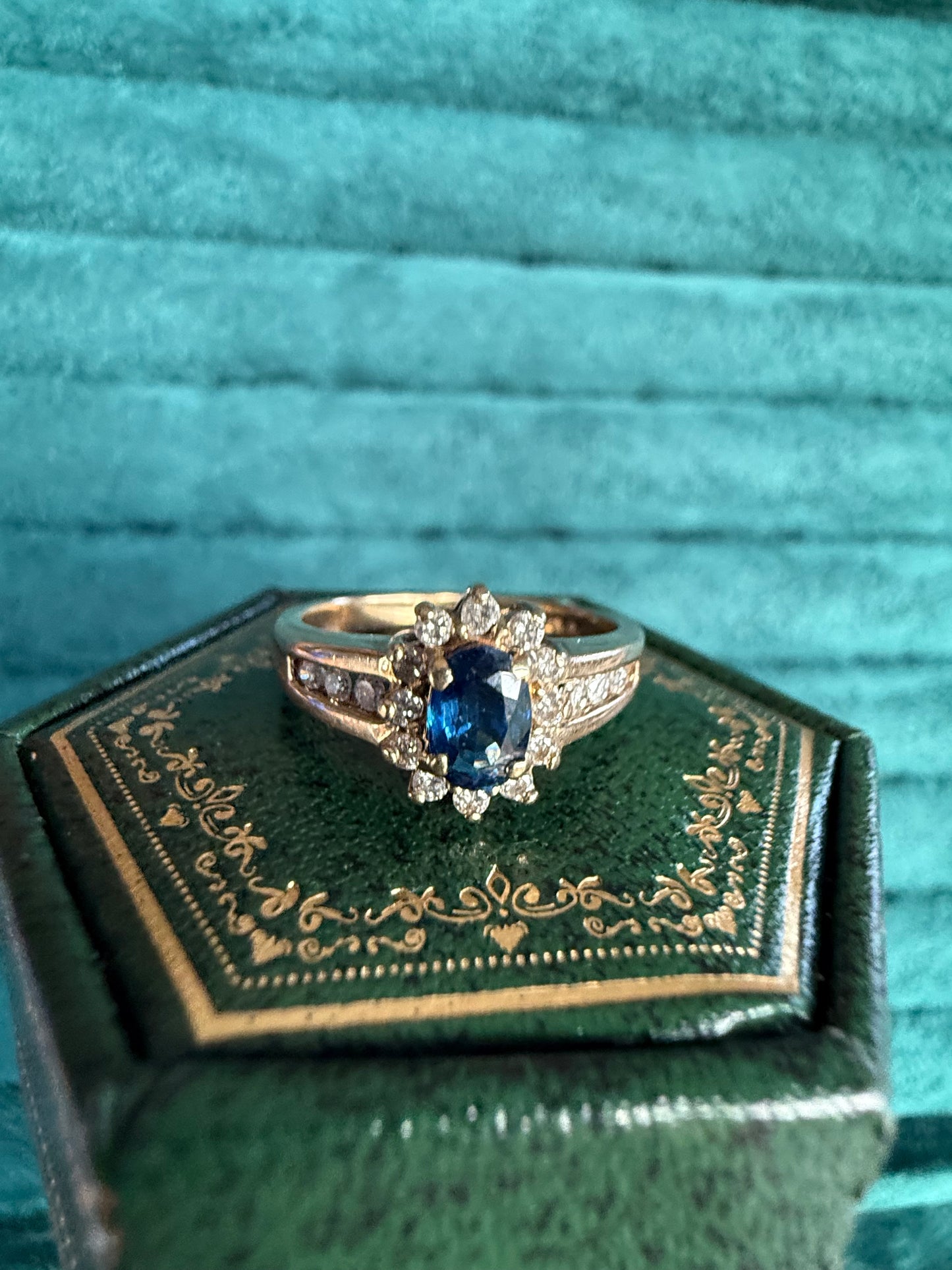 10ct gold sapphire and diamond ring