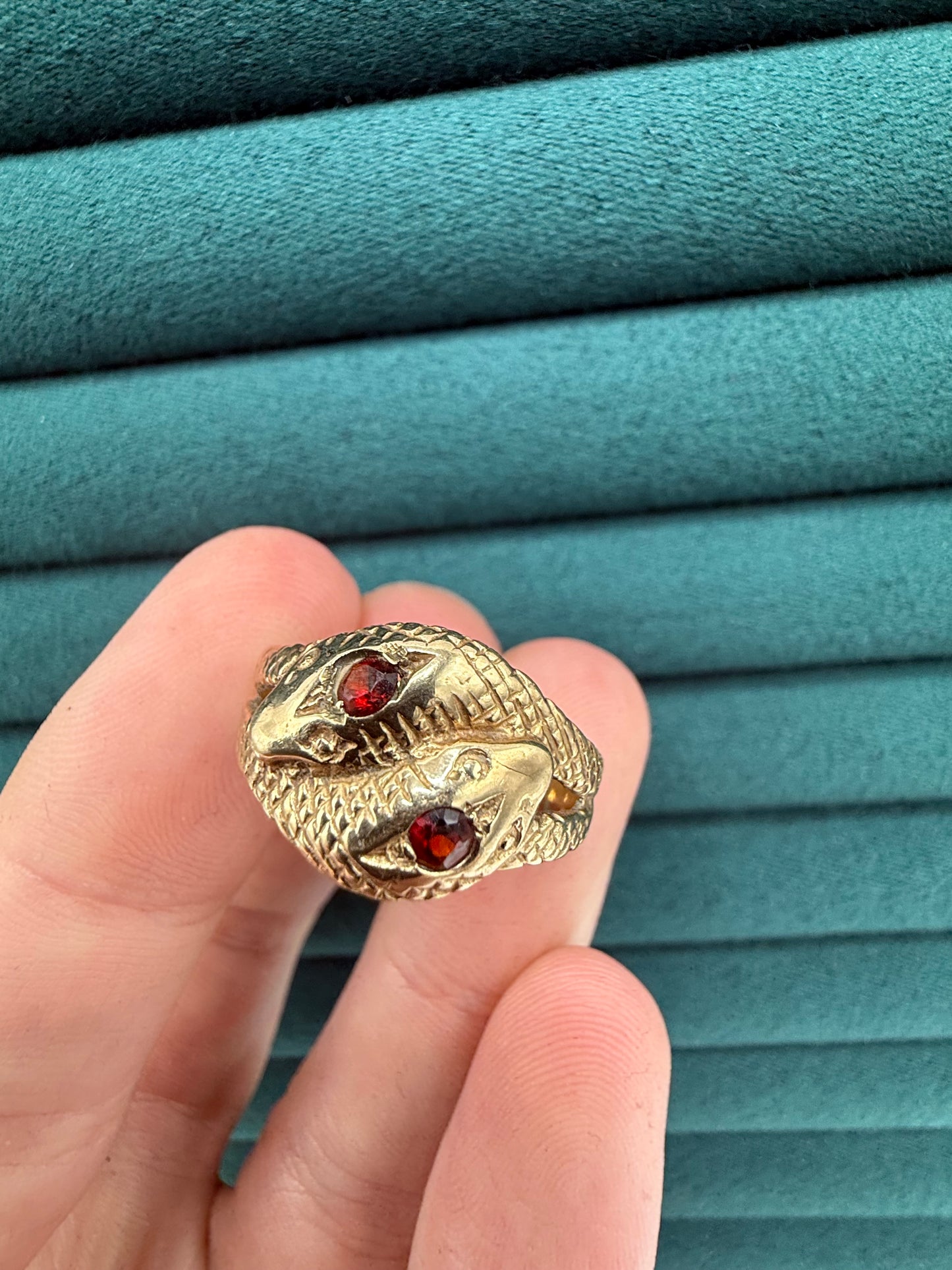9ct gold garnet snake ring