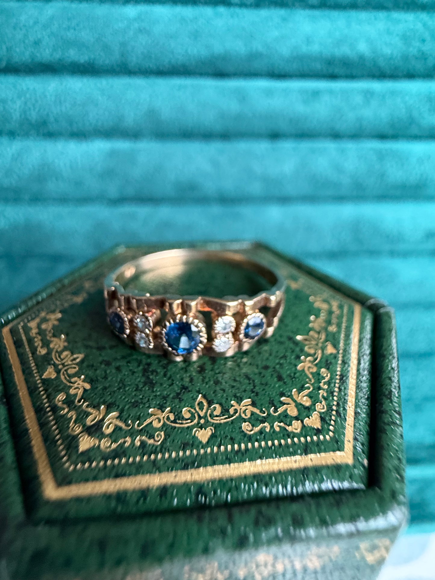 9ct gold sapphire and diamond ring