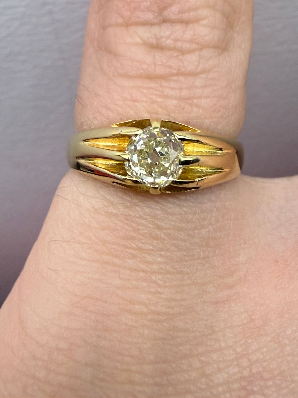 18ct gold old mine cut diamond ring