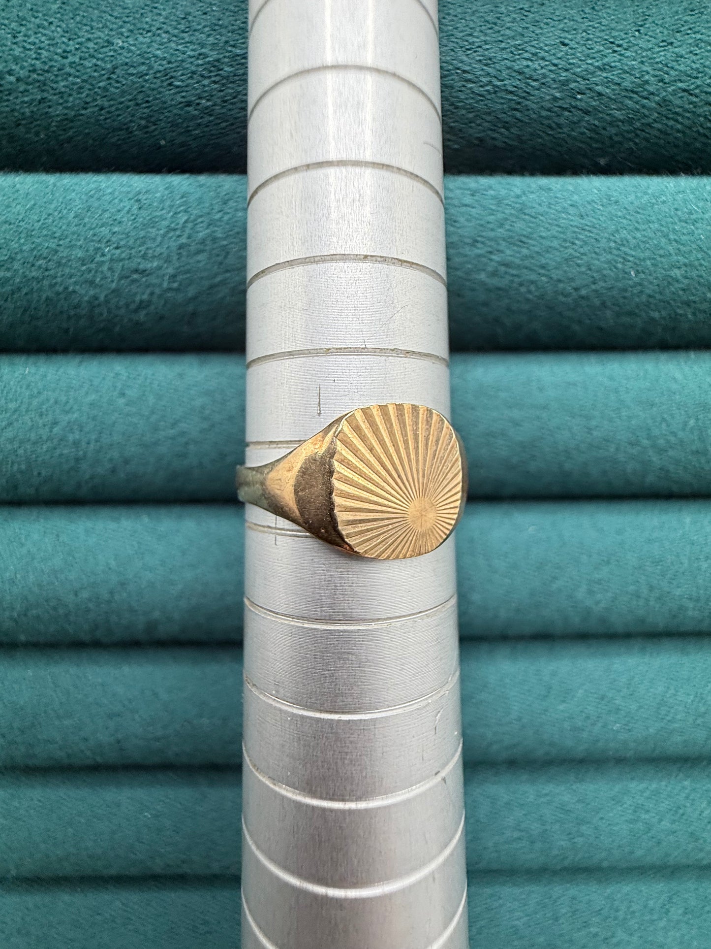 9ct gold signet ring