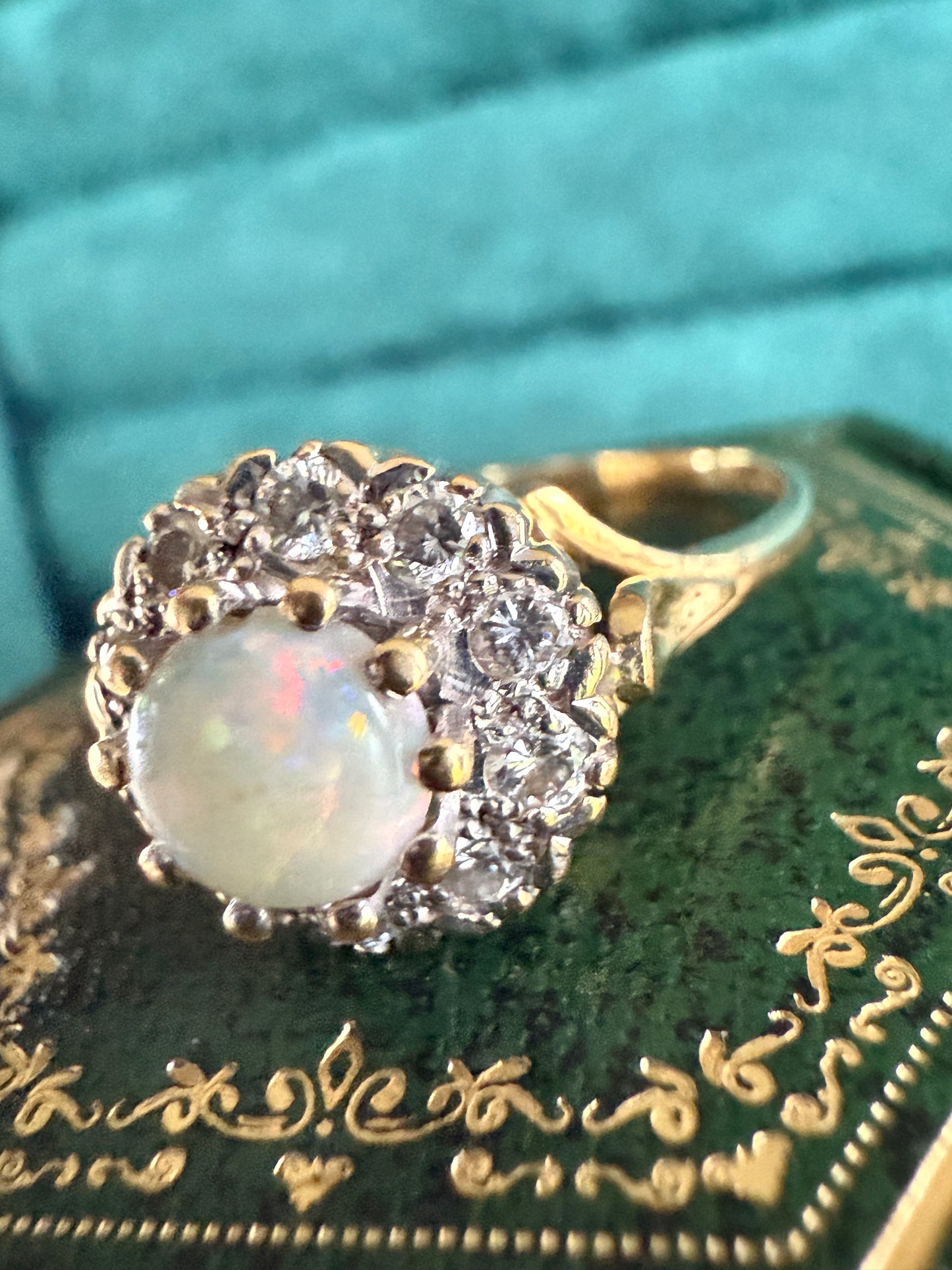 18ct gold opal and diamond cluster ring