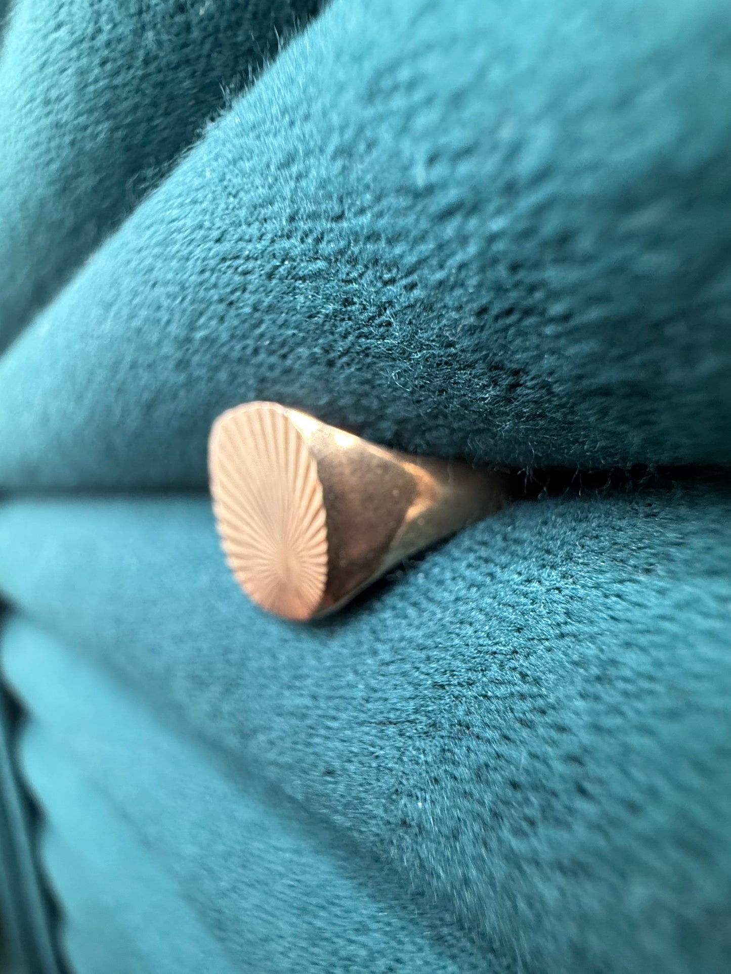 9ct gold signet ring