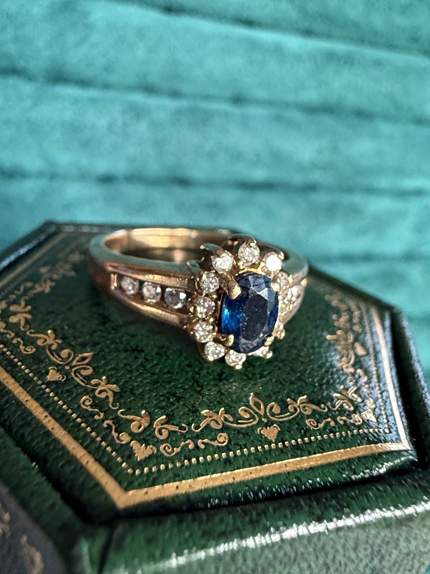 10ct gold sapphire and diamond ring