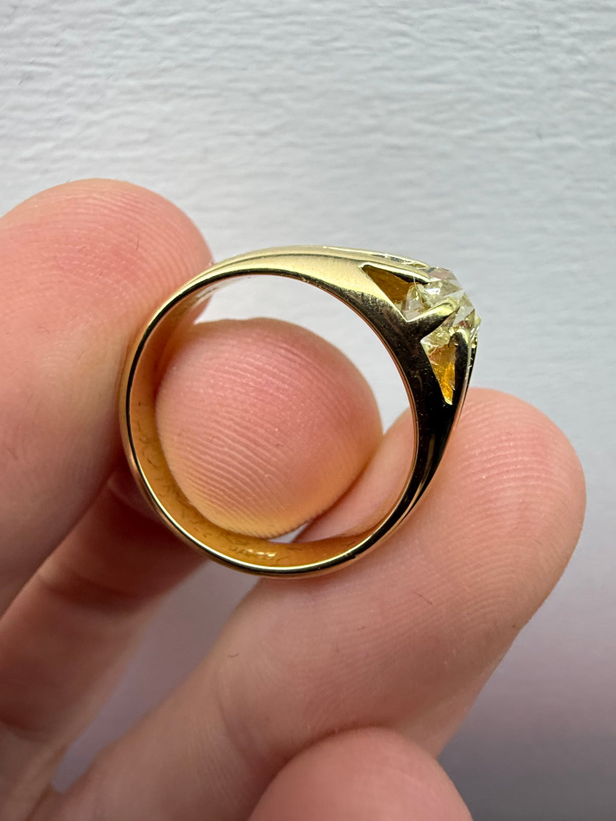 18ct gold old mine cut diamond ring
