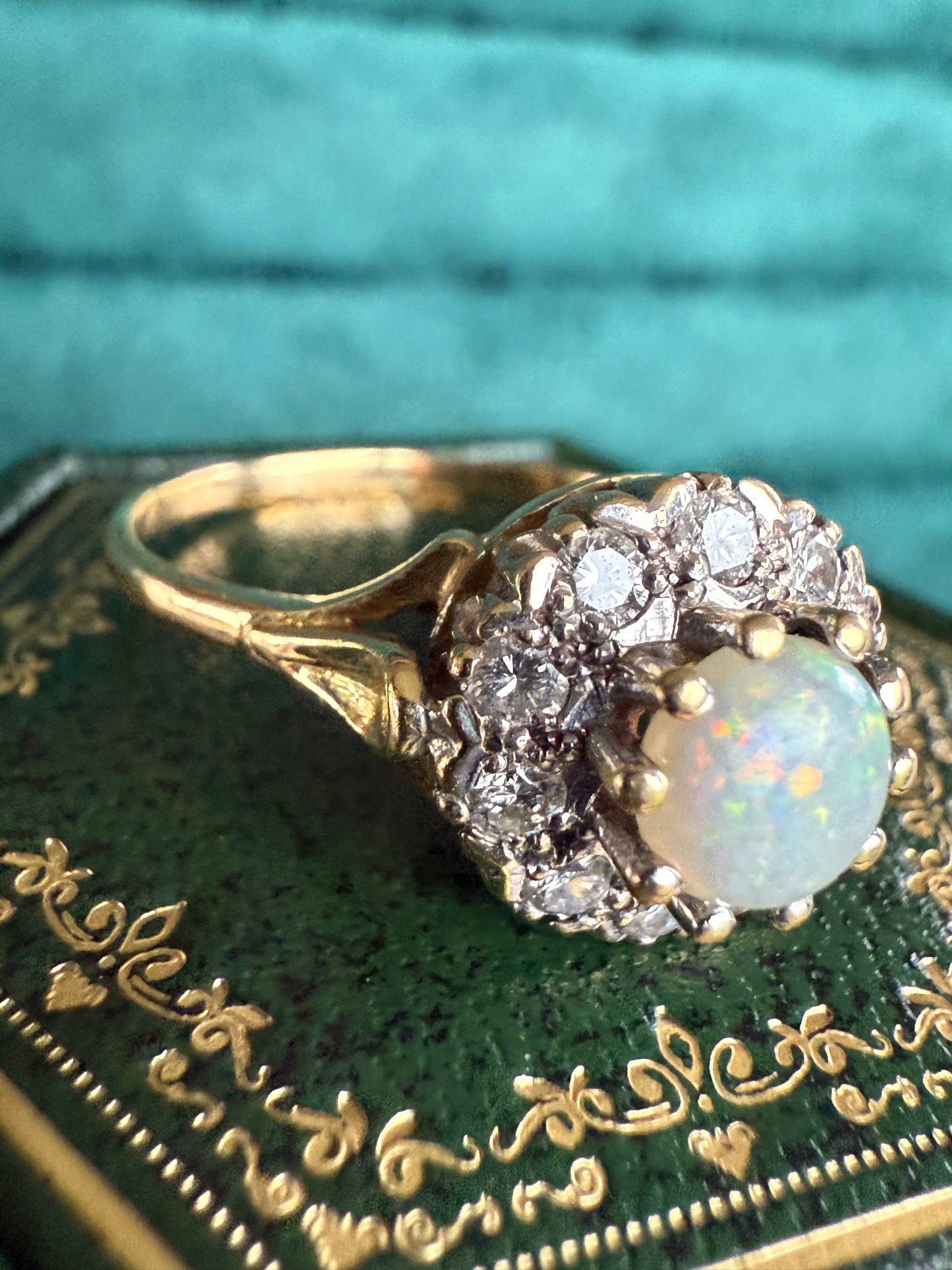 18ct gold opal and diamond cluster ring
