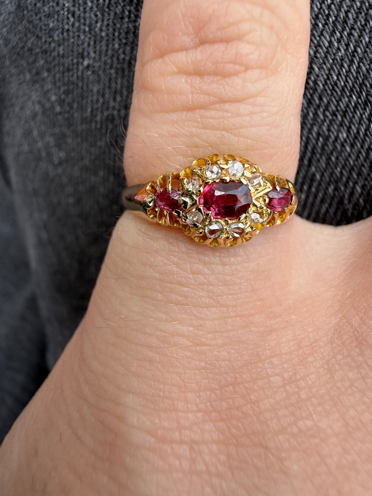 18ct gold Ruby and rose cut diamond ring