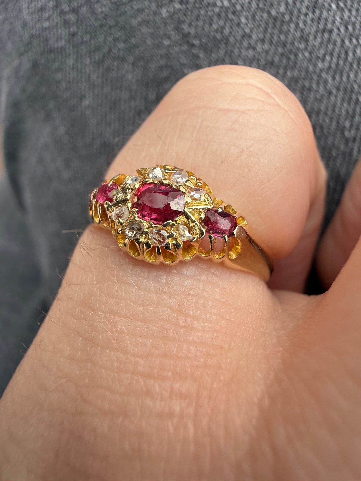 18ct gold Ruby and rose cut diamond ring