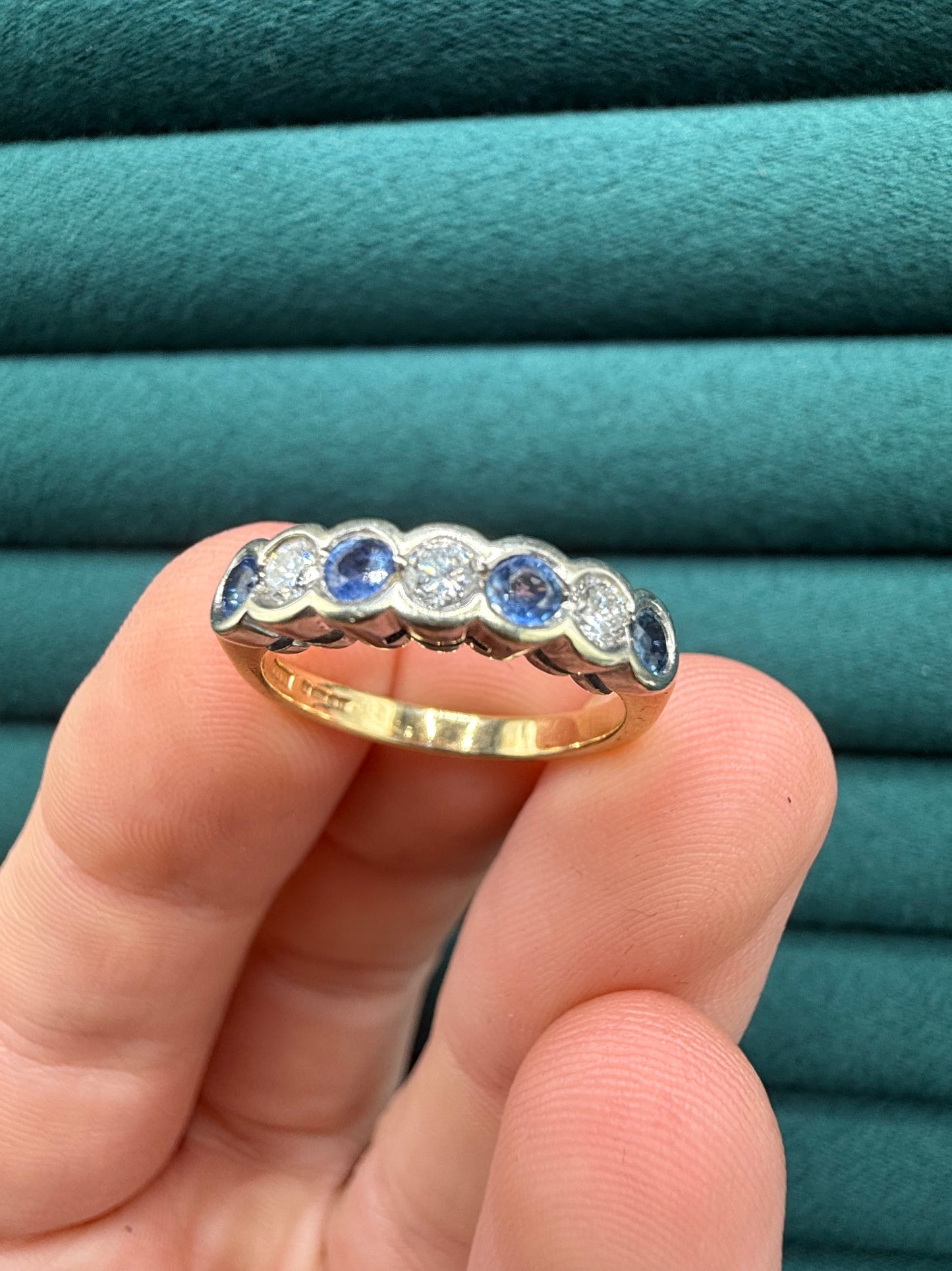 9ct gold sapphire and diamond ring