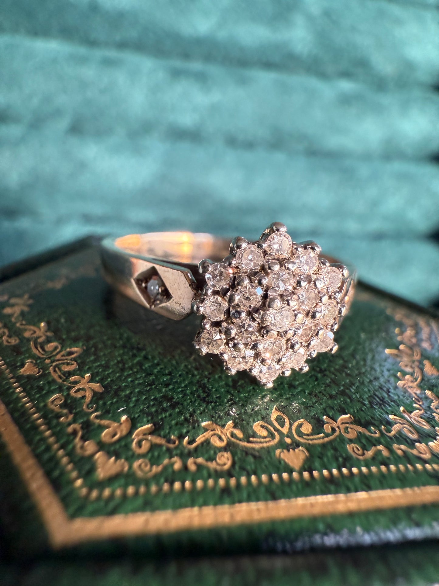 9ct gold diamond cluster ring