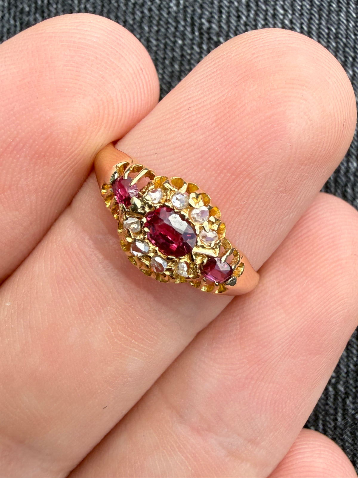 18ct gold Ruby and rose cut diamond ring